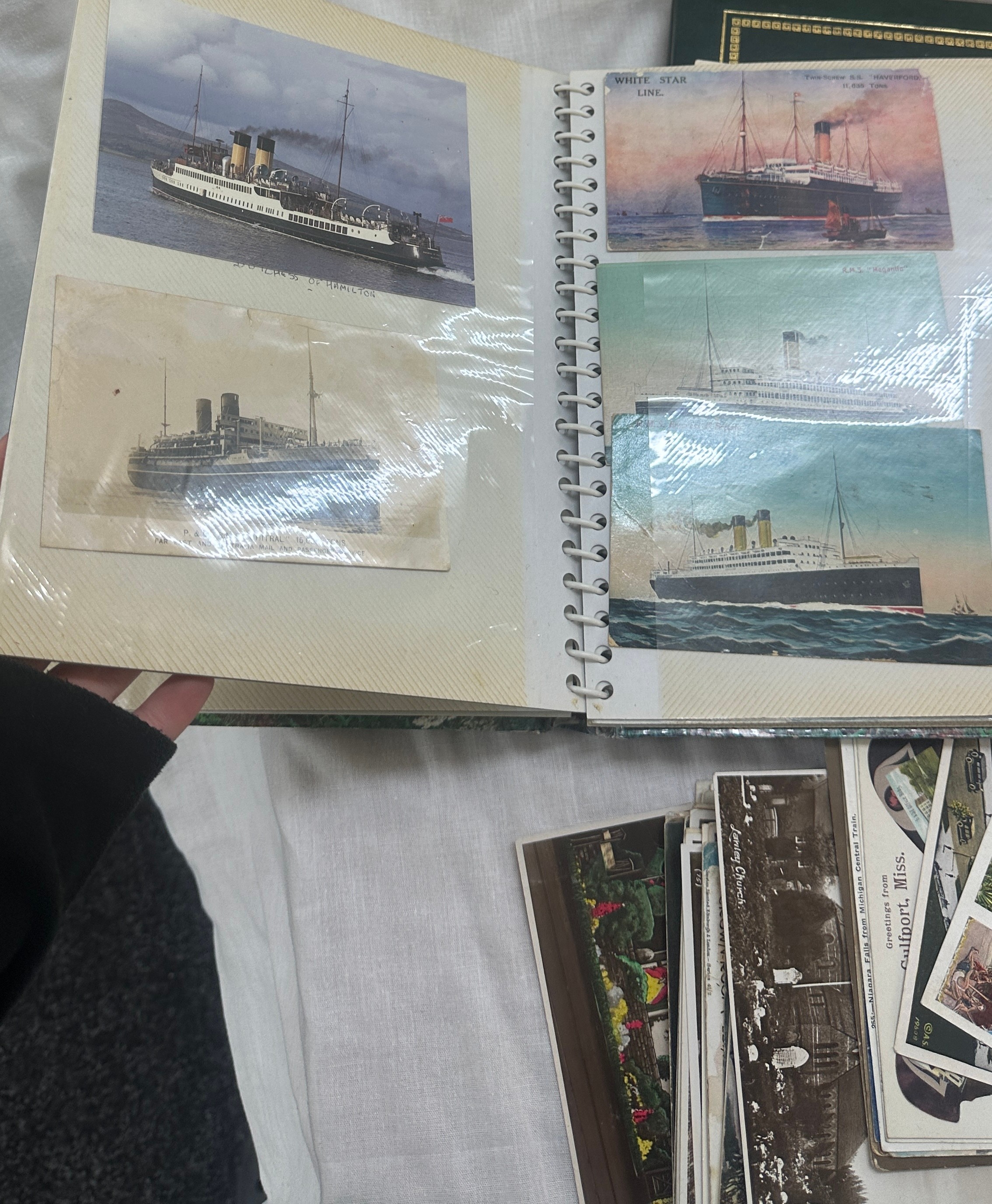 Large selection of vintage post cards, 2 albums and some loose, includes real photo post cards, - Image 3 of 7