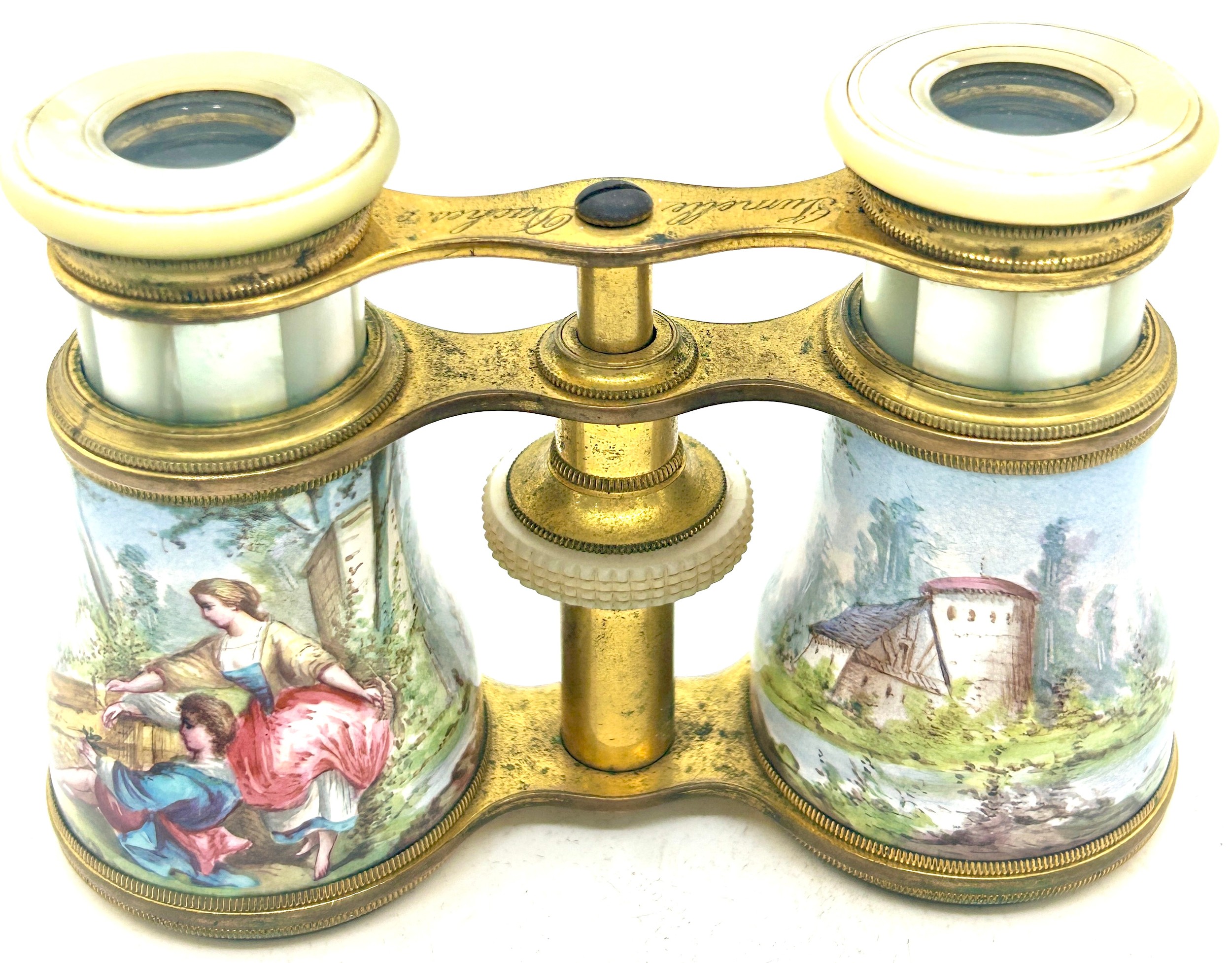 A pair of French gilt-brass and enamel opera glasses, late 19th century, with mother-of-pearl - Bild 5 aus 7