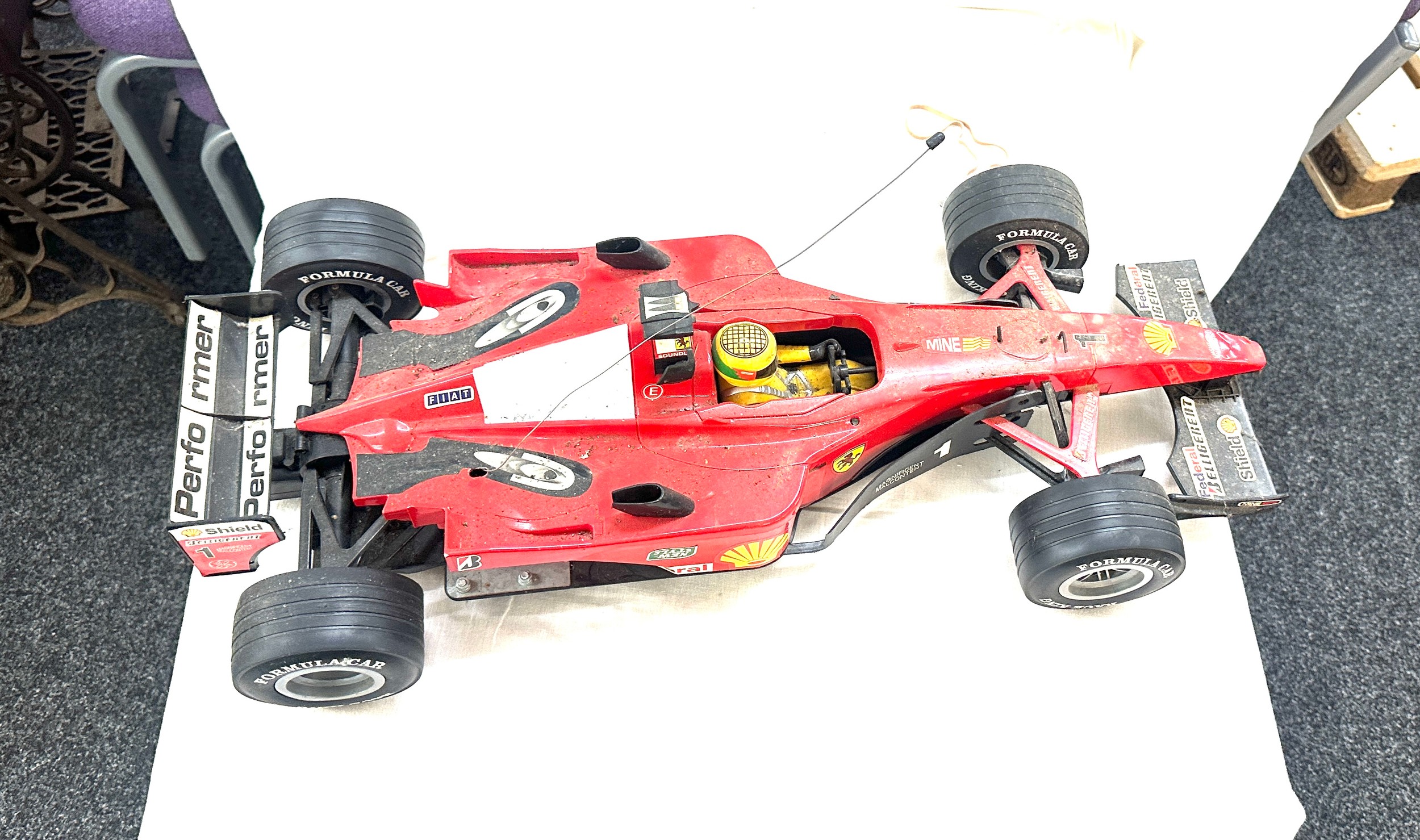 Large radio controlled racing car - no remote, untested - Image 2 of 3
