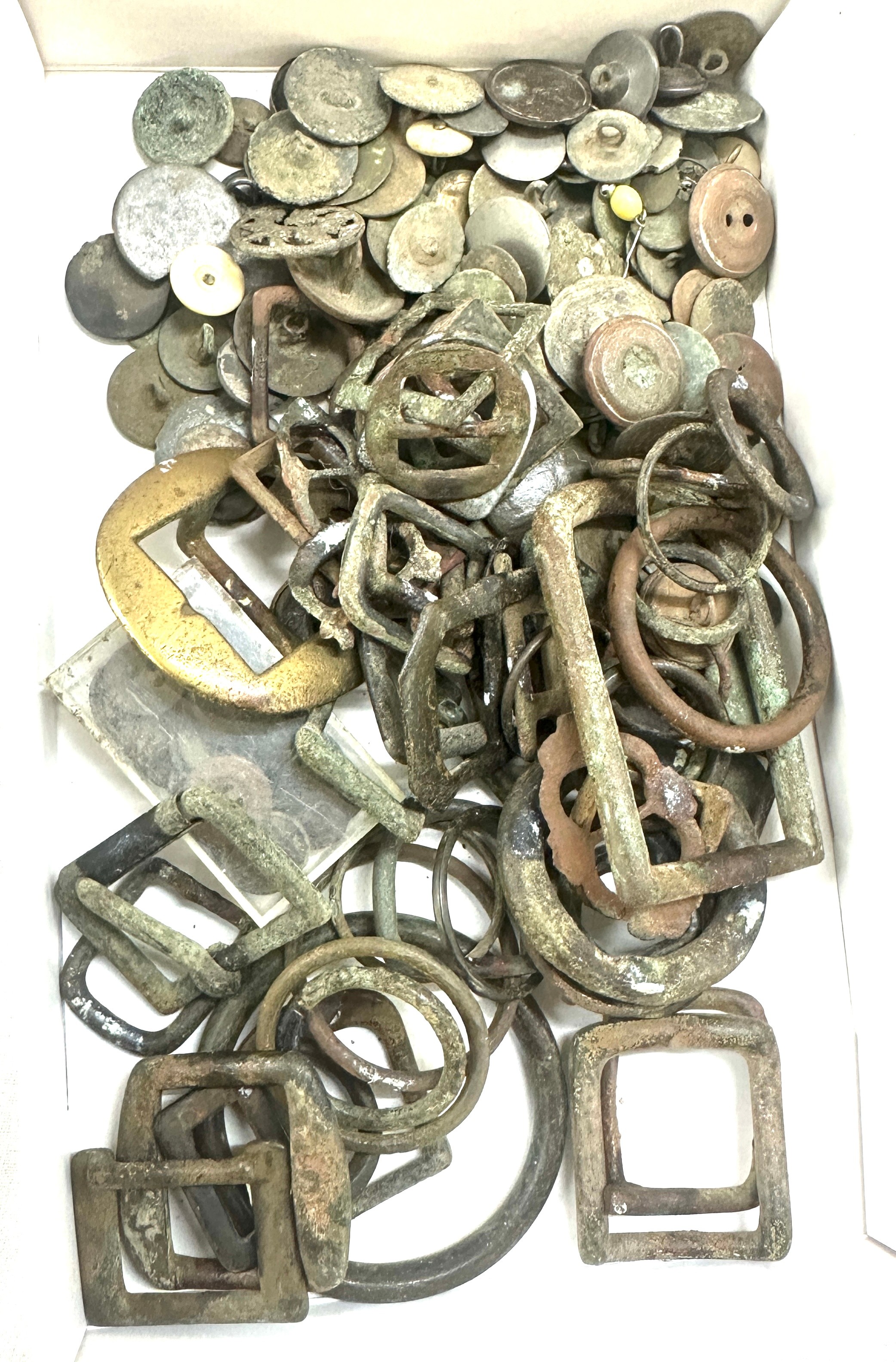 Selection of assorted buttons and belt buckles - Image 4 of 4