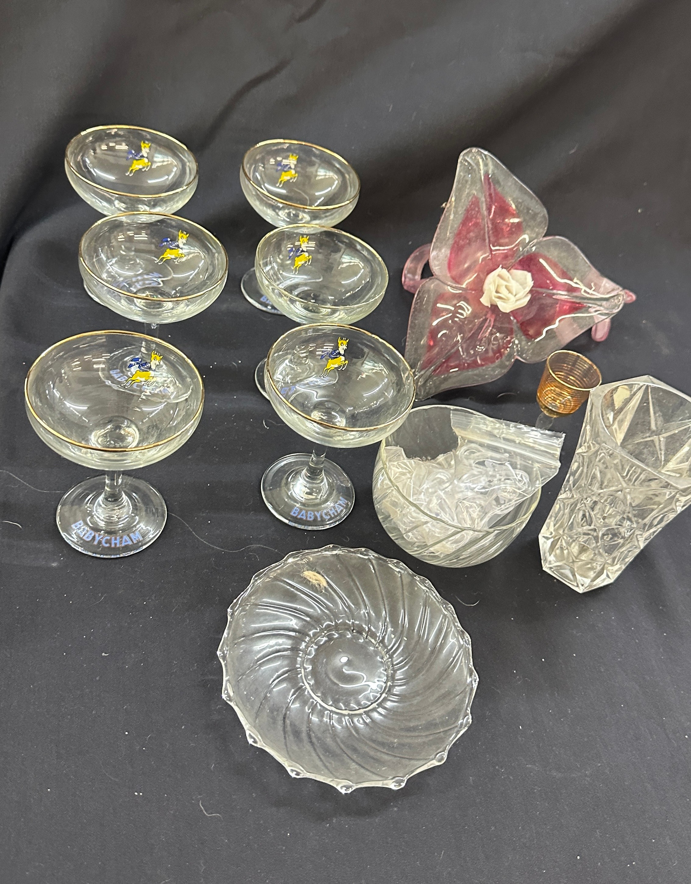 Selection of glassware to include a punchbowl, set of babycham glasses, soda syphons, glasses etc - Image 6 of 7