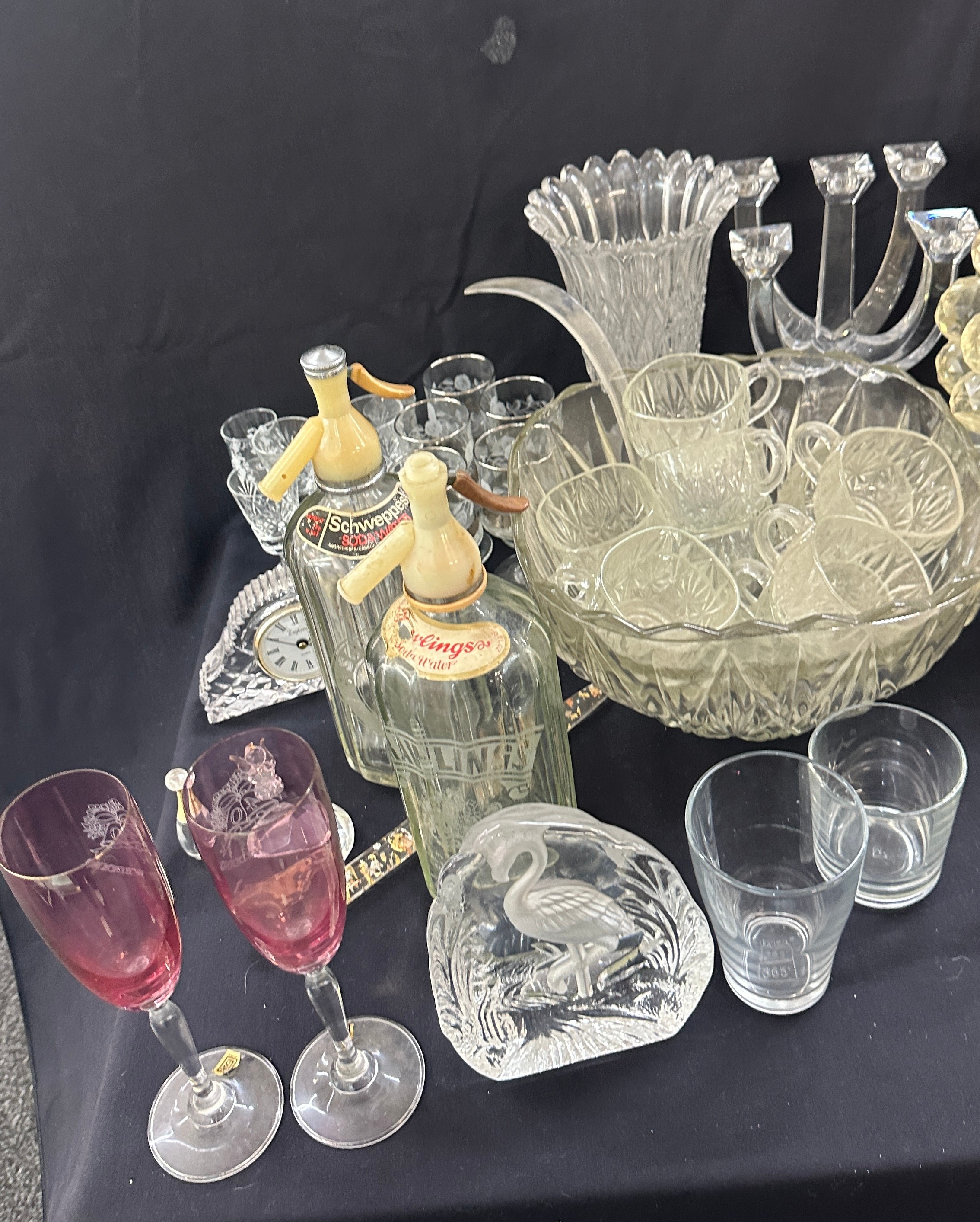 Selection of glassware to include a punchbowl, set of babycham glasses, soda syphons, glasses etc - Image 2 of 7