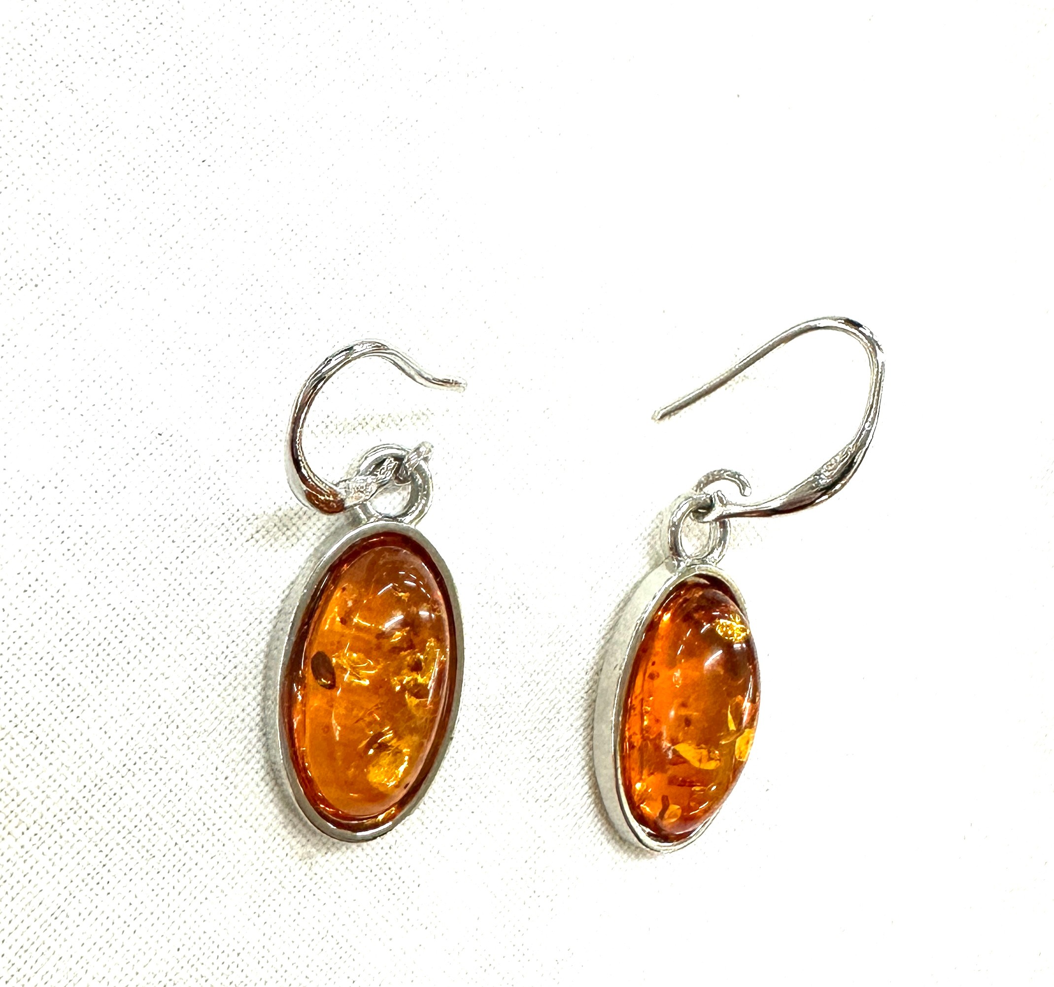 Amber resin necklace and 925 earrings - Image 3 of 4