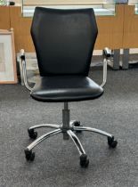 Black swivel office chair