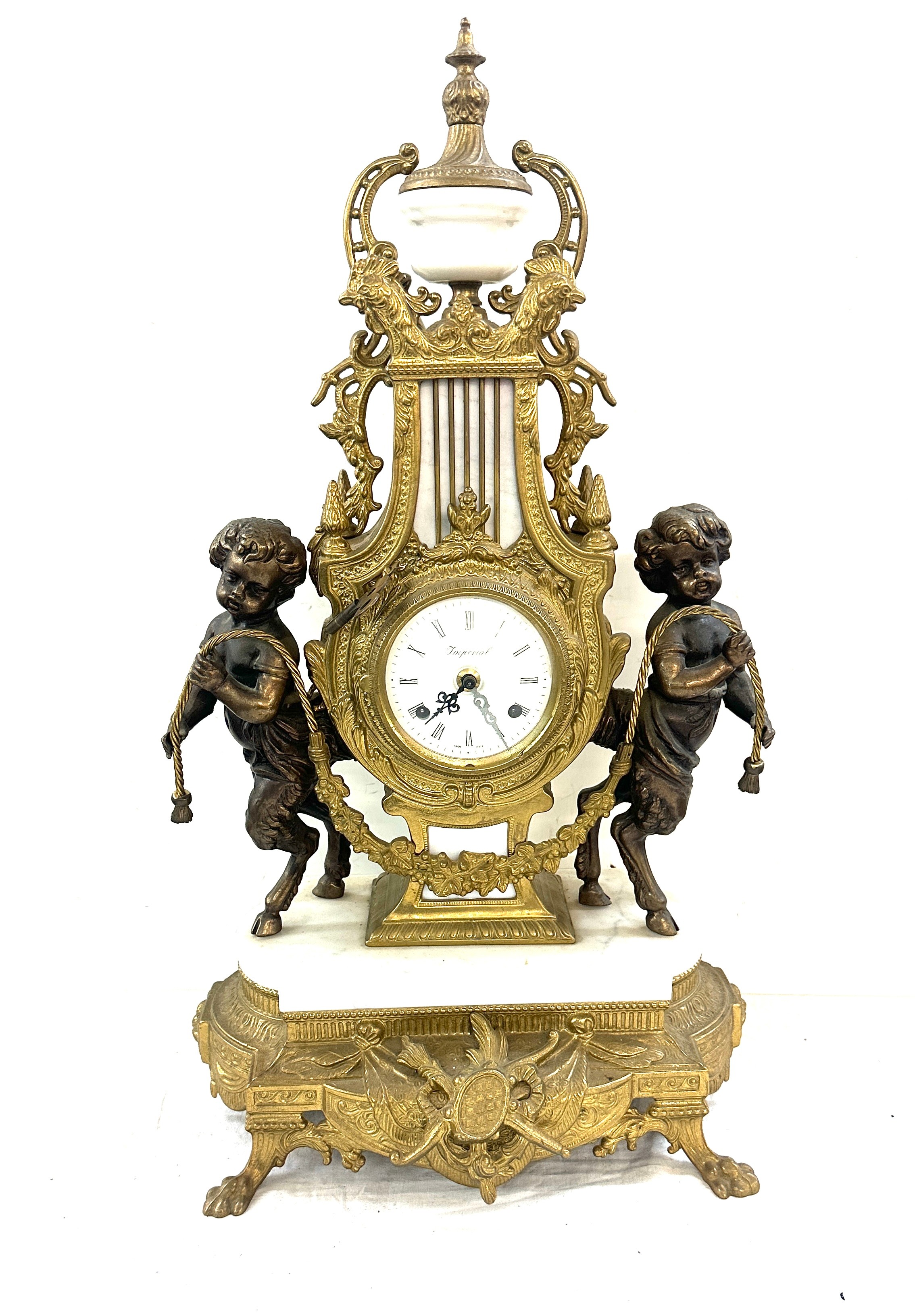 French brass and marble mantel clock with key, depicting cherubs, Height 25 inches, Width 13 inches - Image 2 of 4