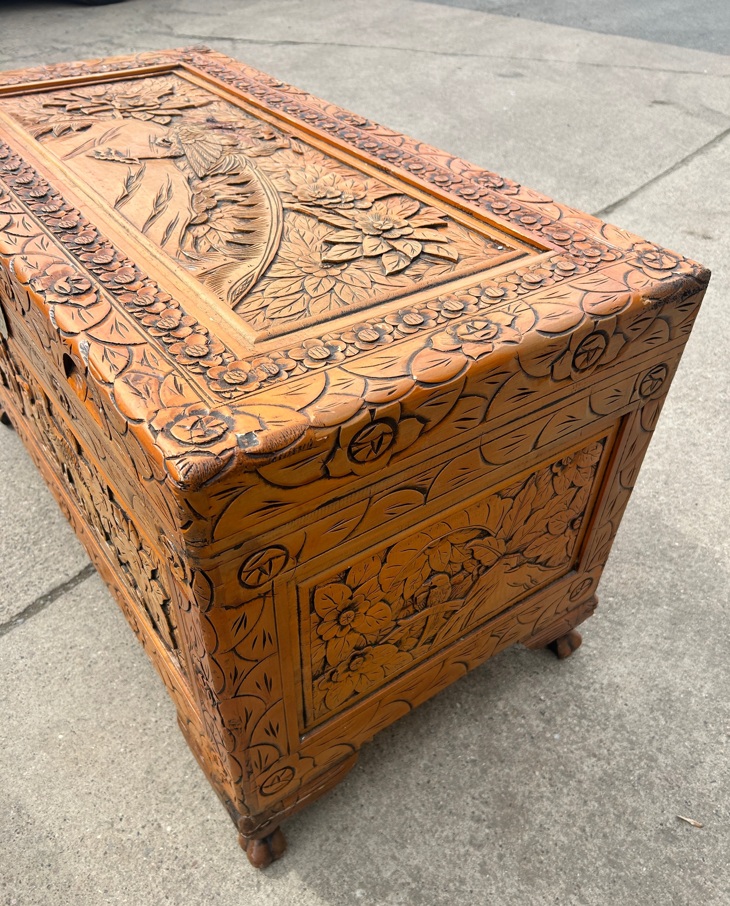 Carved oriental blanket box measures approx 23 inches tall, 40 wide and 21 deep - Image 3 of 3