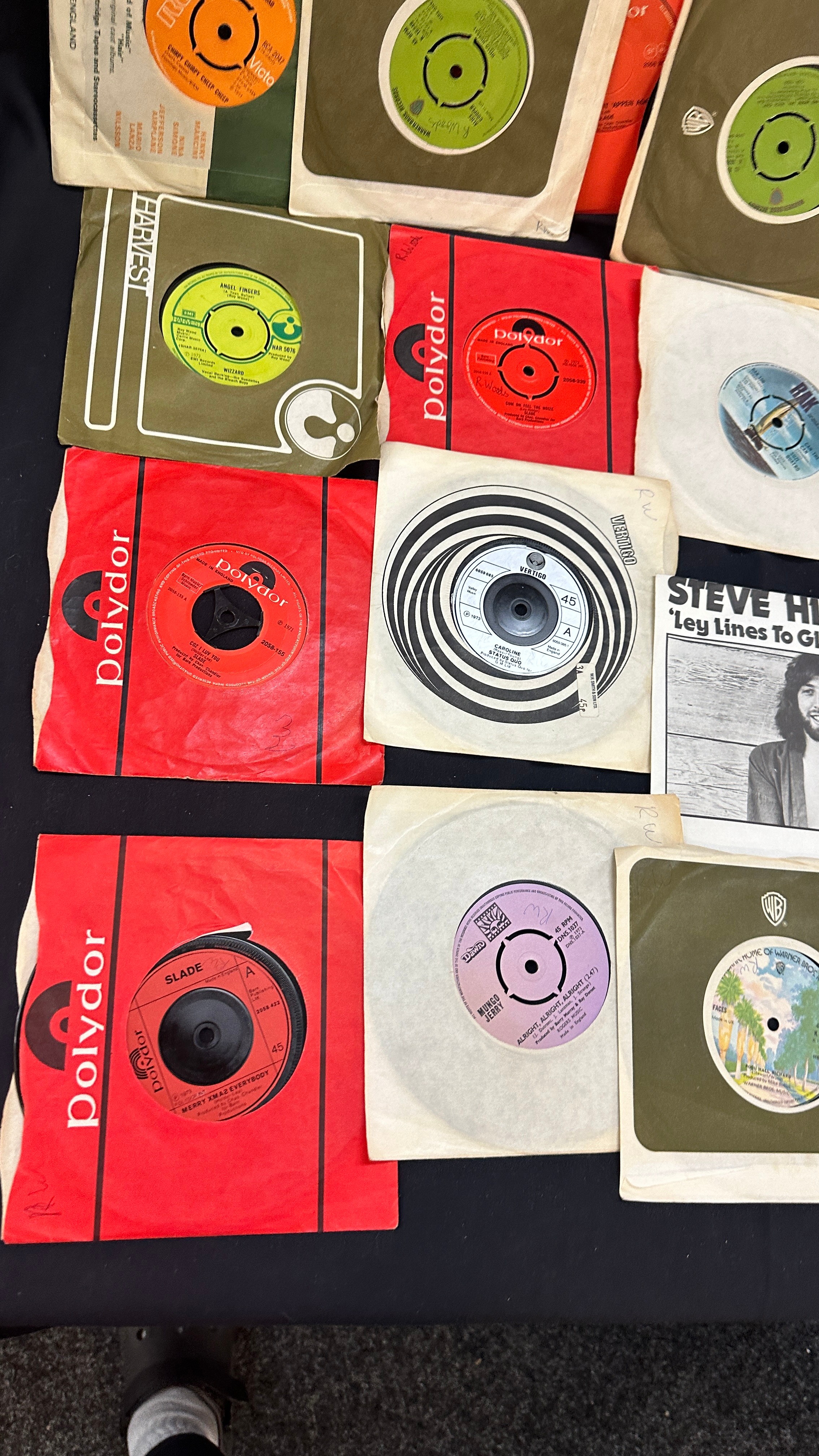 Selection of 45's from the 70's to include Slade etc - Image 2 of 6