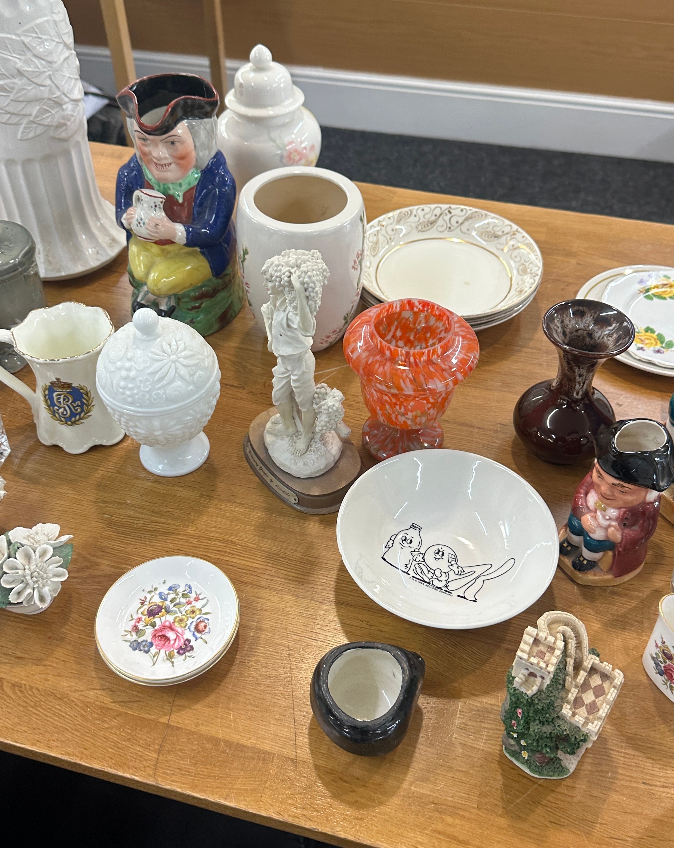 Selection of porcelain items and some glass to include vases, jugs, figures etc - Image 3 of 6