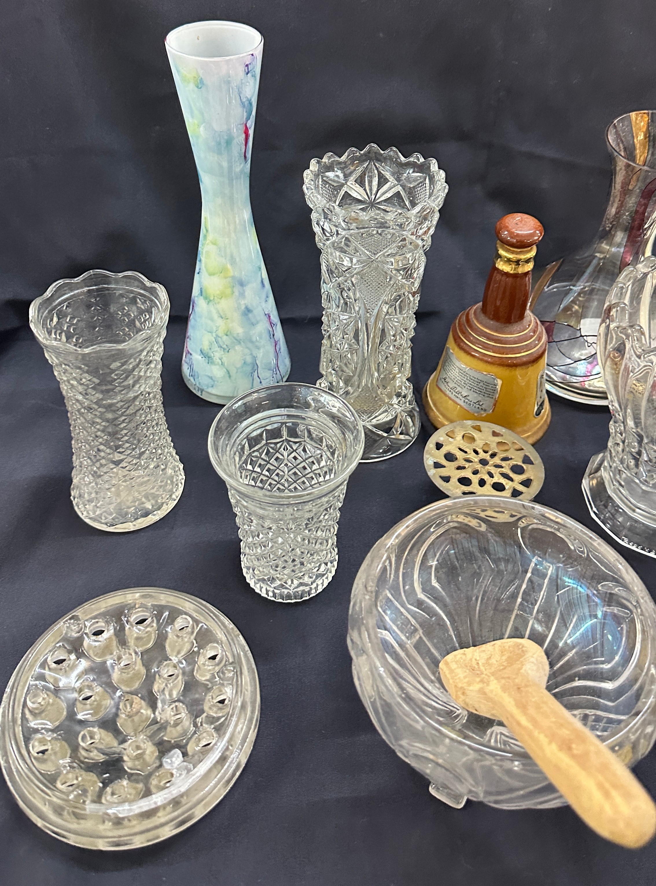 Selection of miscellaneous includes glassware, brassware etc - Image 3 of 7