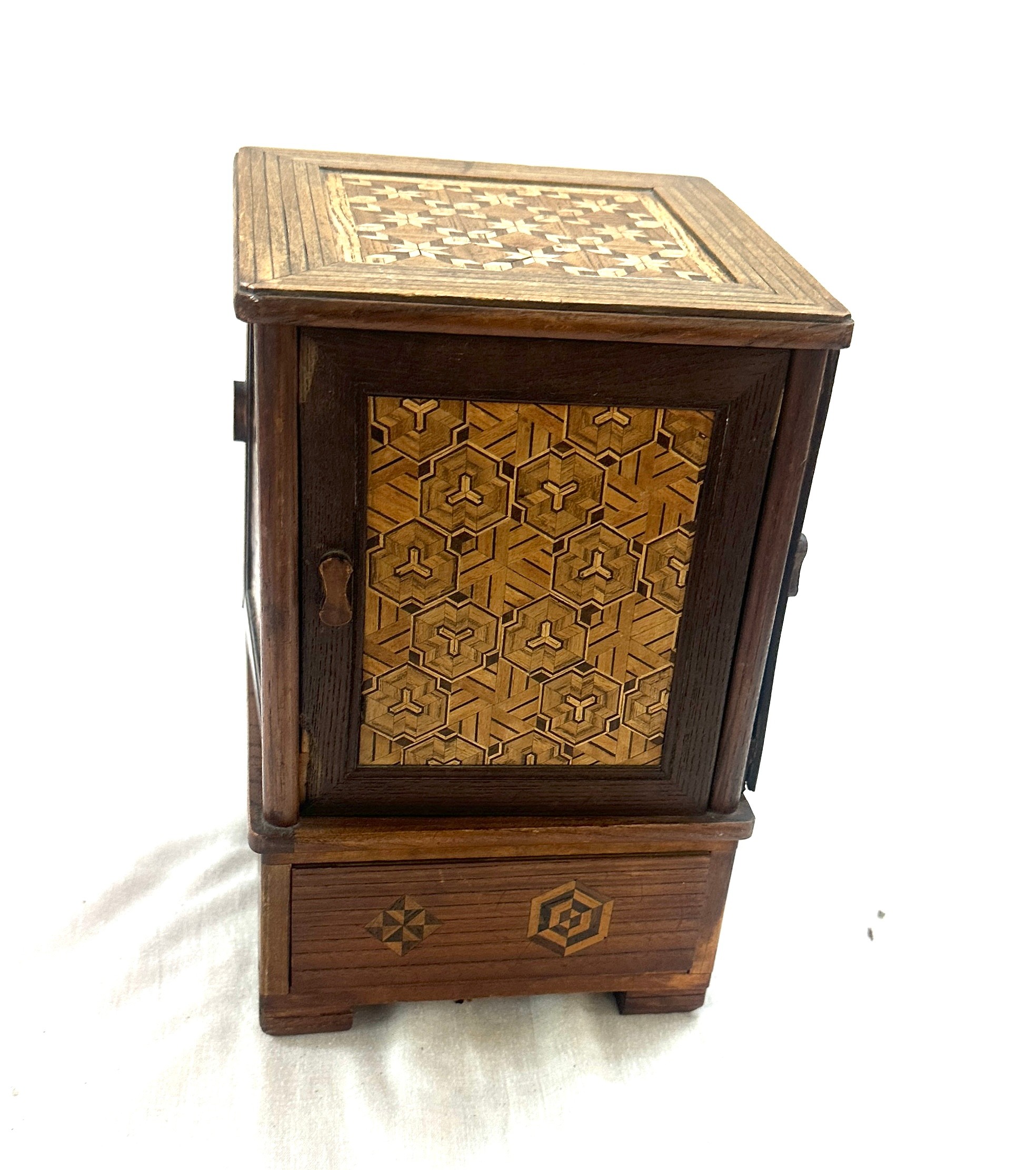 Inlaid pipe rack box measures approx 60 inches square by 10 inches tall - Bild 6 aus 6