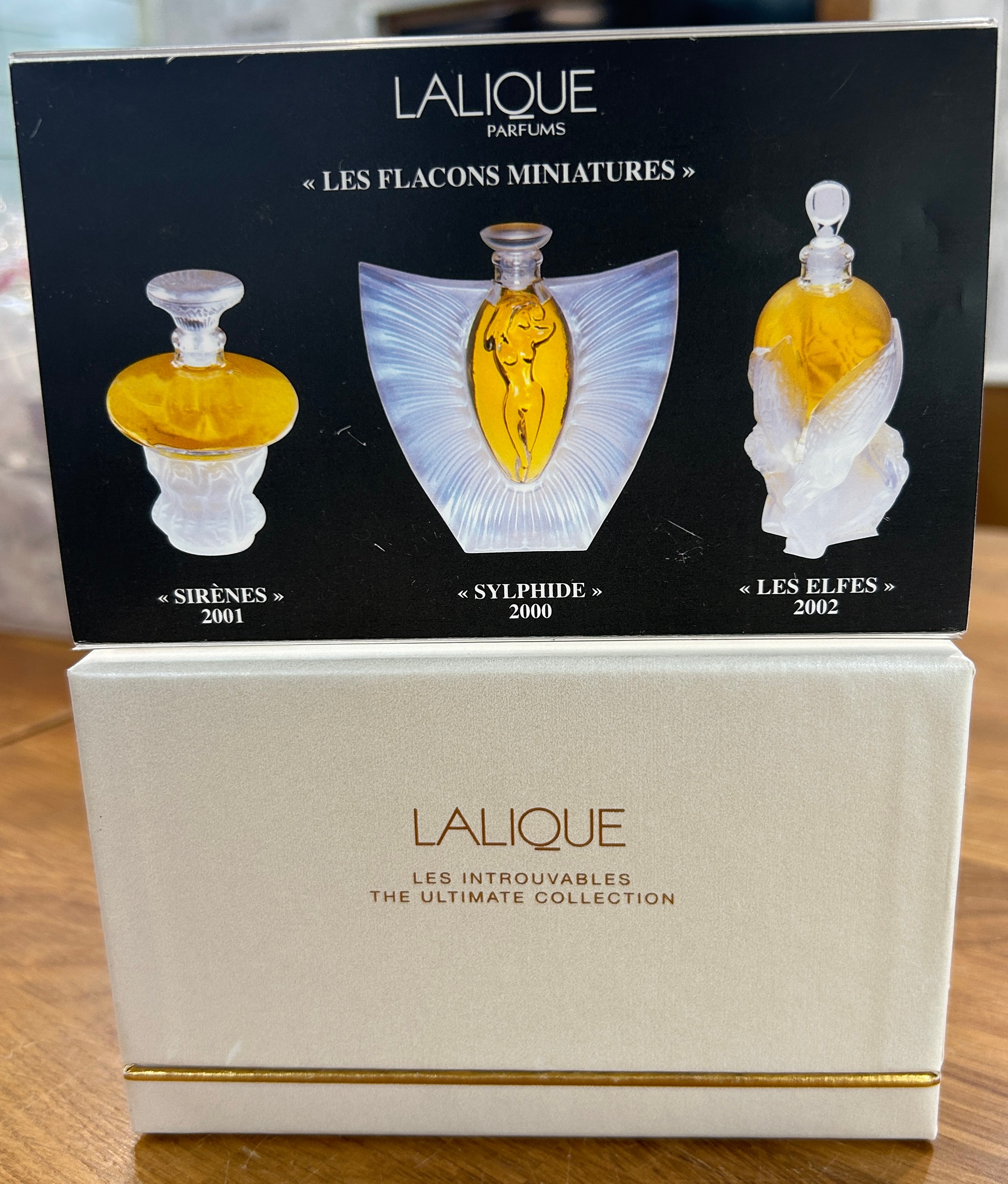 Boxed Lalique Les Flacons Miniatures to include Sirenes 2001, Sylphide 2000, Les Elfes 2002 - Bild 3 aus 3