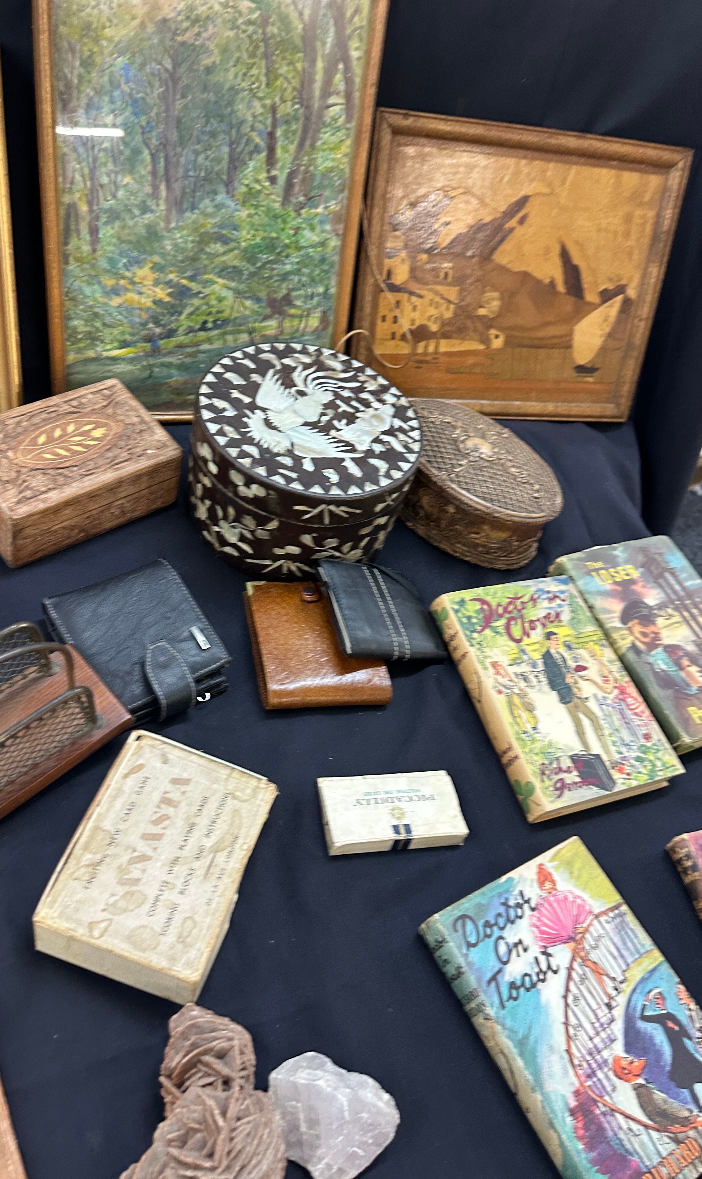 Selection of vintage miscellaneous to include mother of pearl box, brass, books, prints etc - Bild 4 aus 6