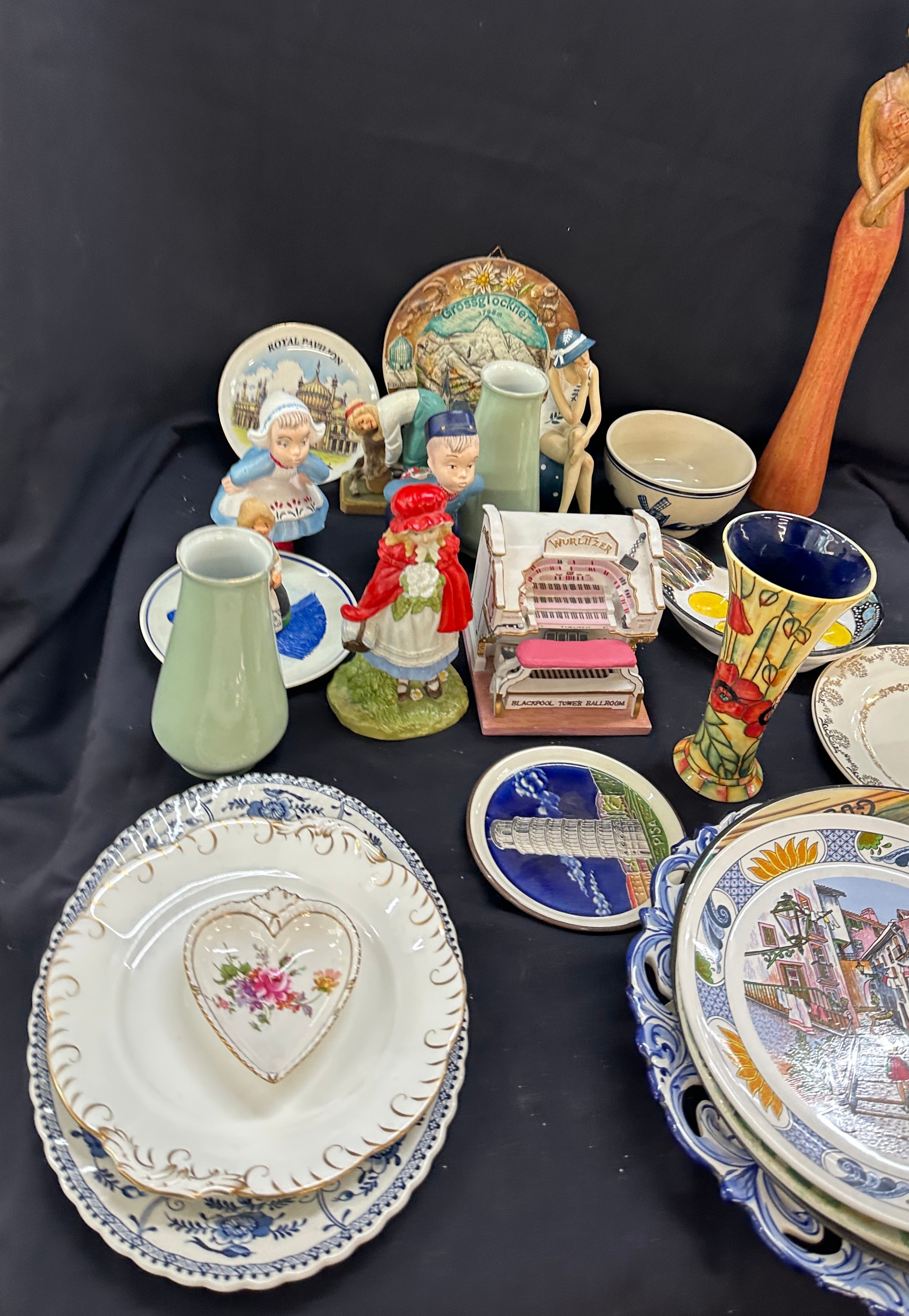 Selection of porcelain miscellaneous to include plates, figures, vases etc - Image 2 of 6