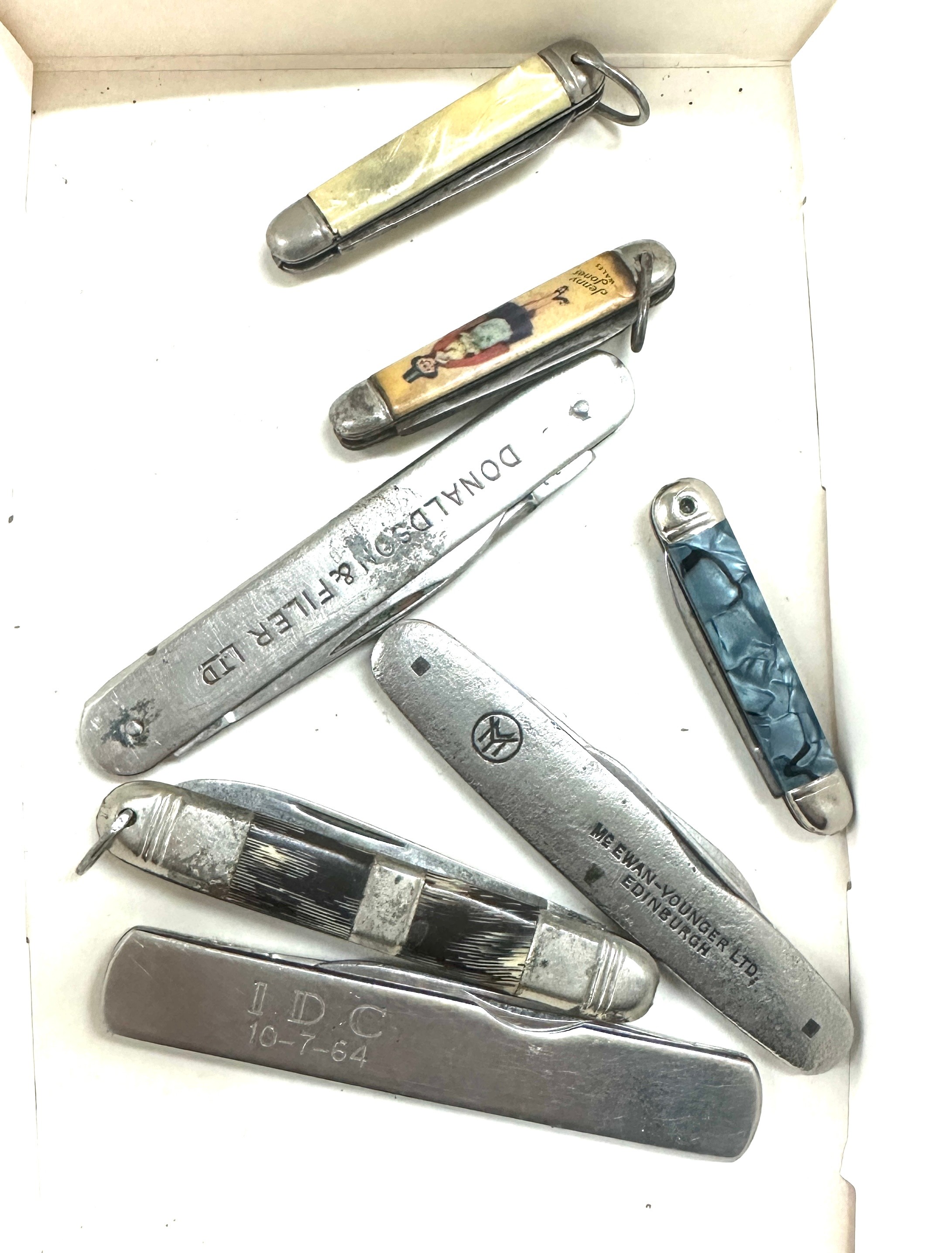 Selection of vintage and later pocket knives