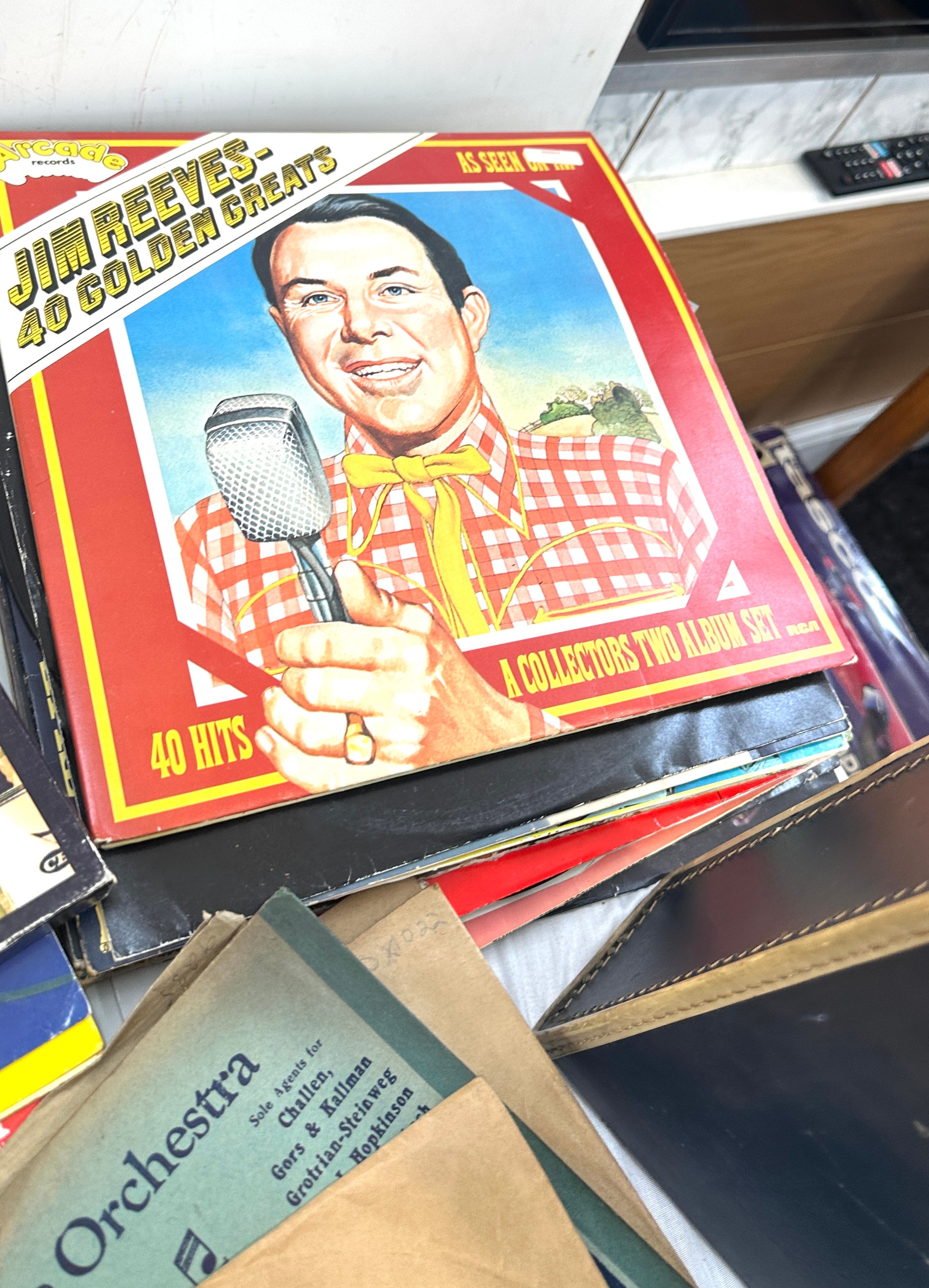 Selection of records to include Jim Reeves, Jess Jones etc - Image 3 of 4