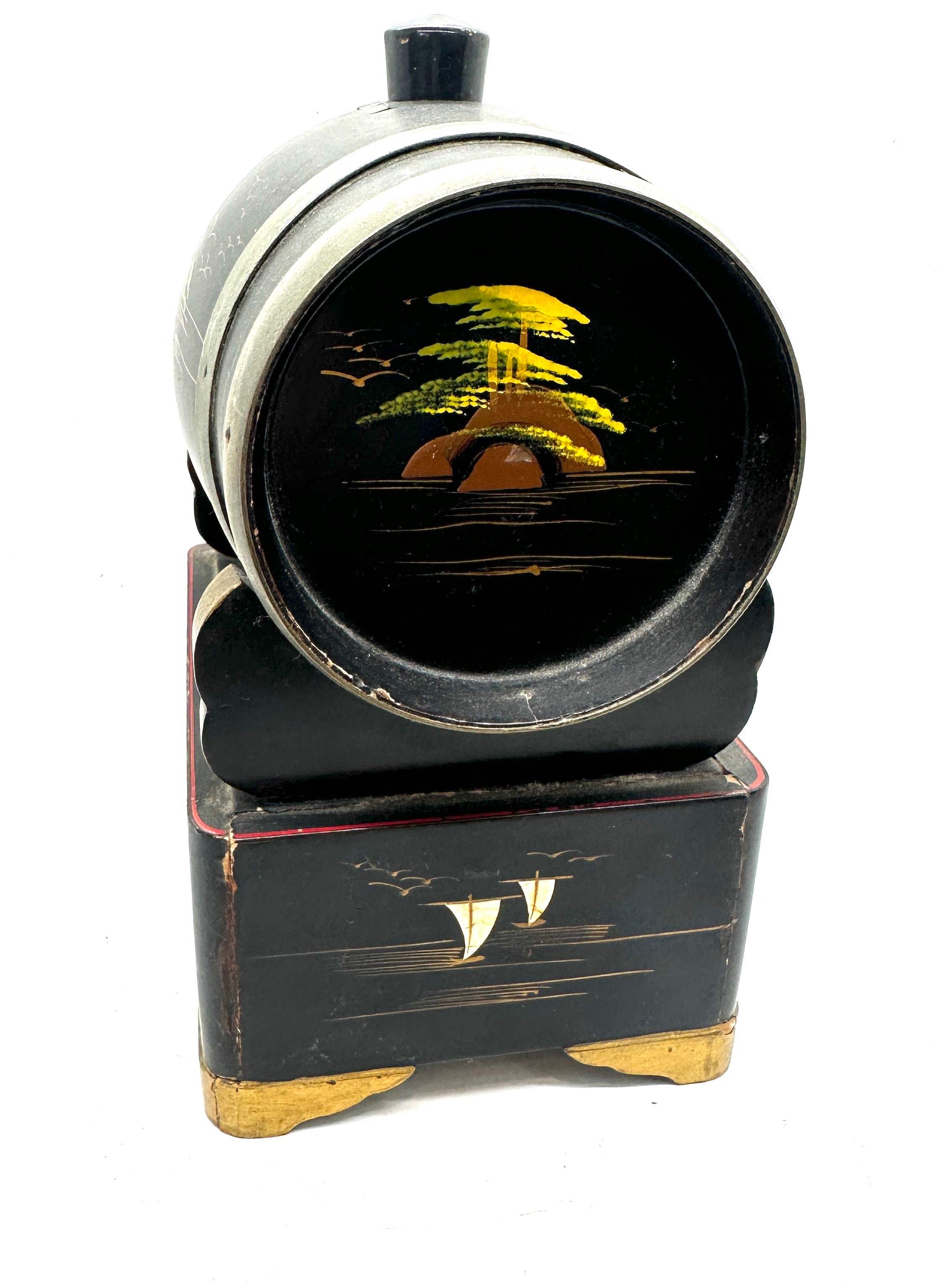 Oriental black lacquer hand painted barrel on stand - Image 3 of 4