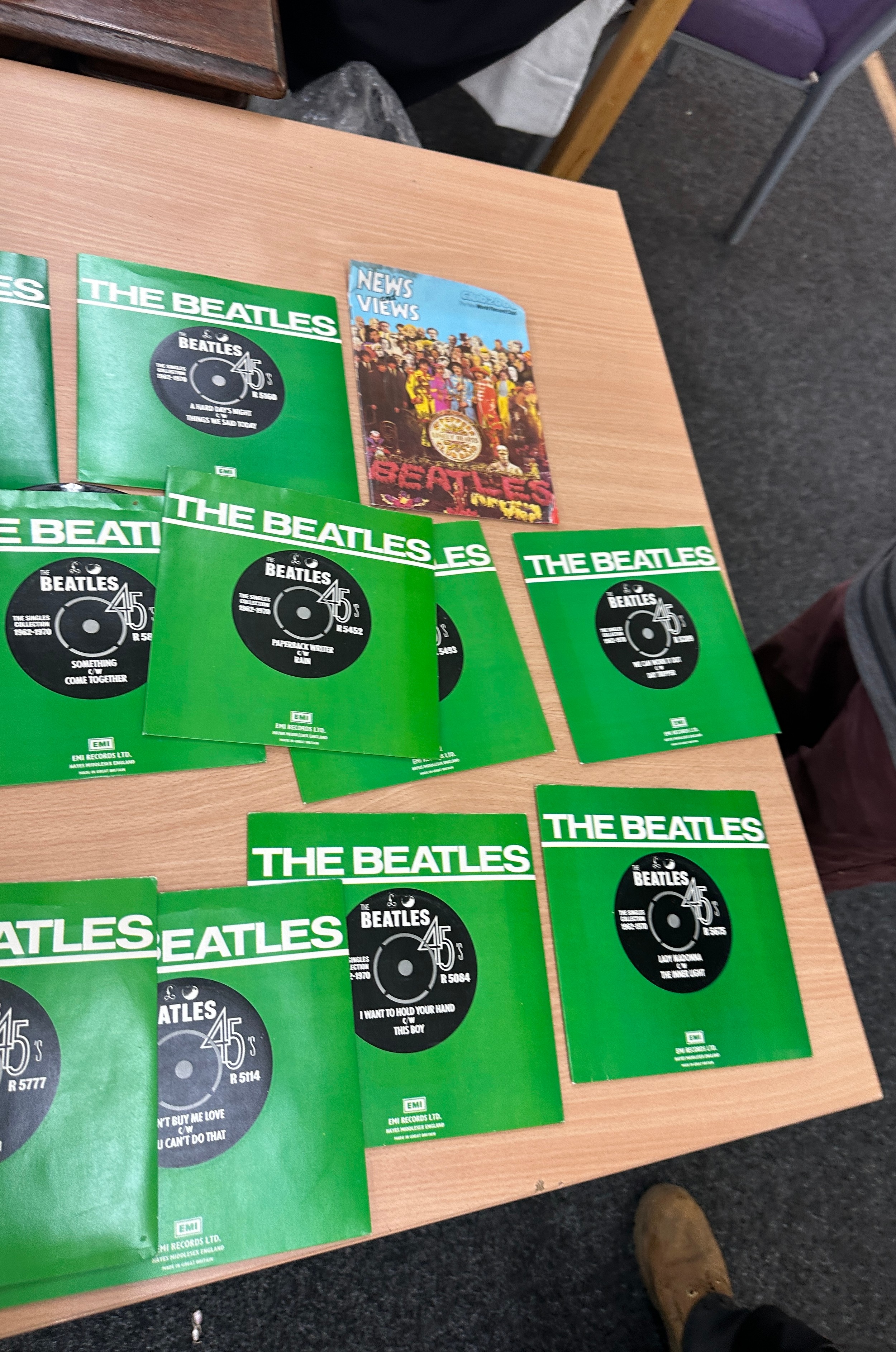 Boxed set of The Beatles singles - Bild 2 aus 6