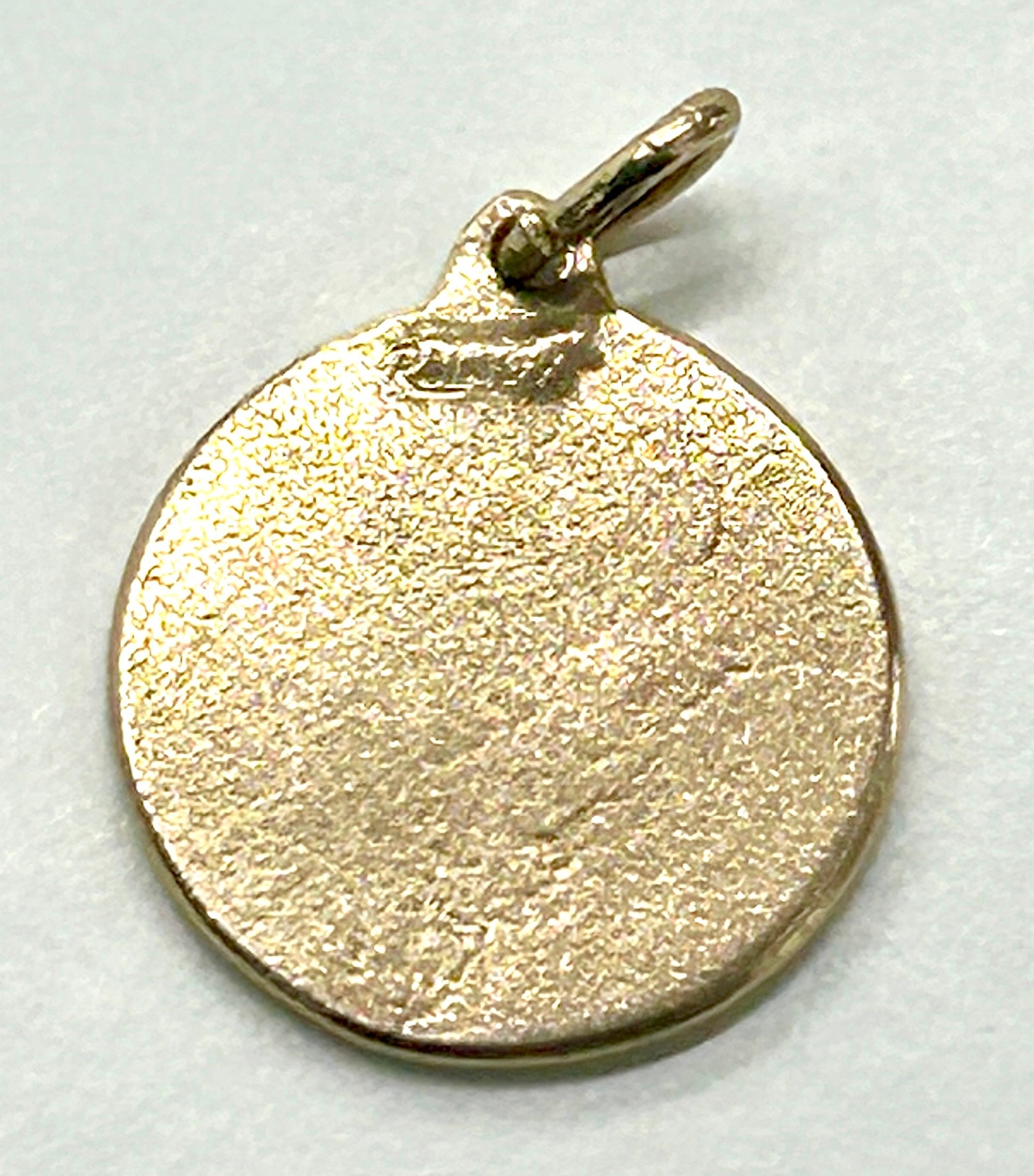 10k gold religious pendant, approximate weight 1.9g - Image 2 of 2