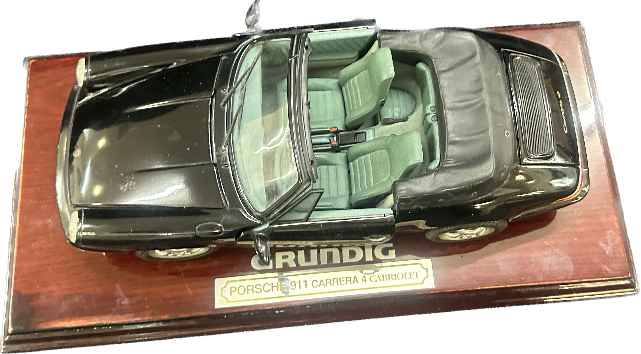 Grundig Porsche 911 Carrera 4 Cabriolet model toy - Bild 2 aus 3