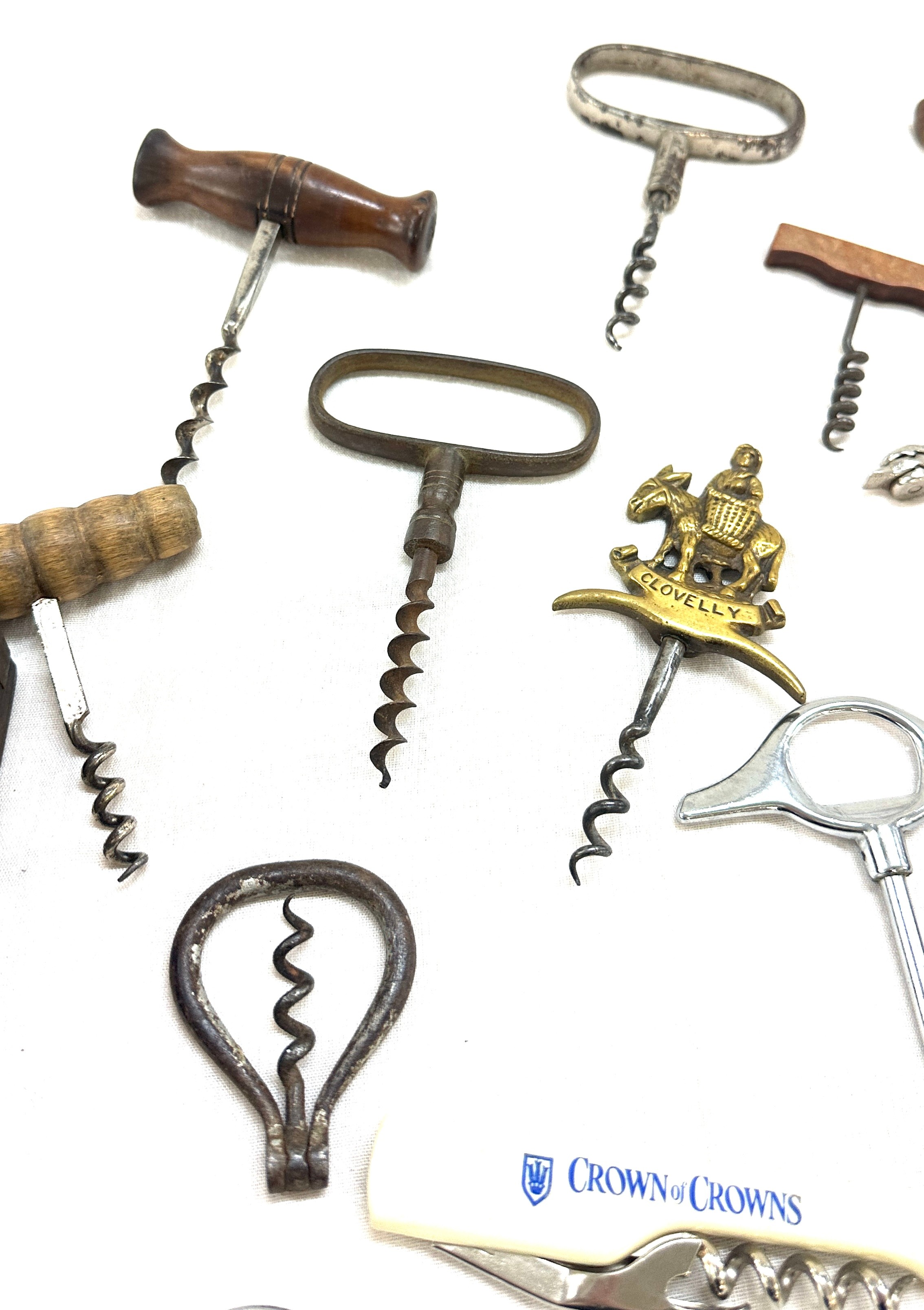 Selection of vintage and later cork screws in a display case/ drawer - Image 2 of 6