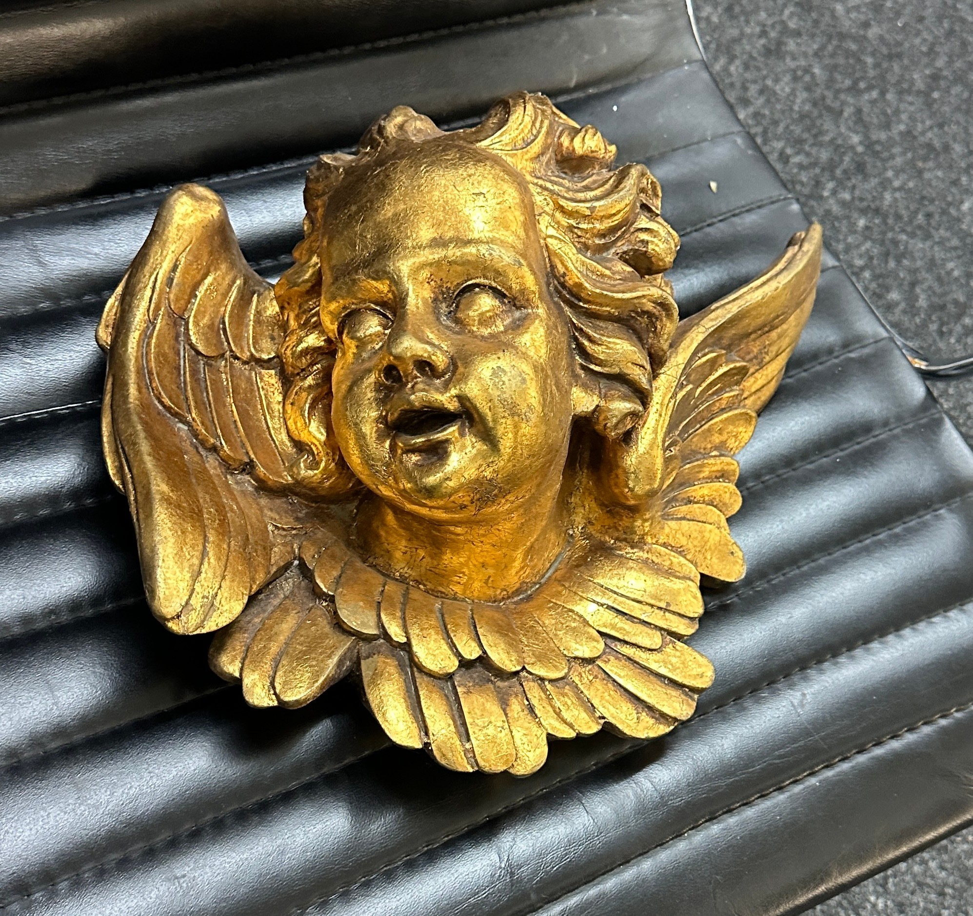 Large selection of gilded items includes cherubs, vases, wall plaques etc - Bild 6 aus 6