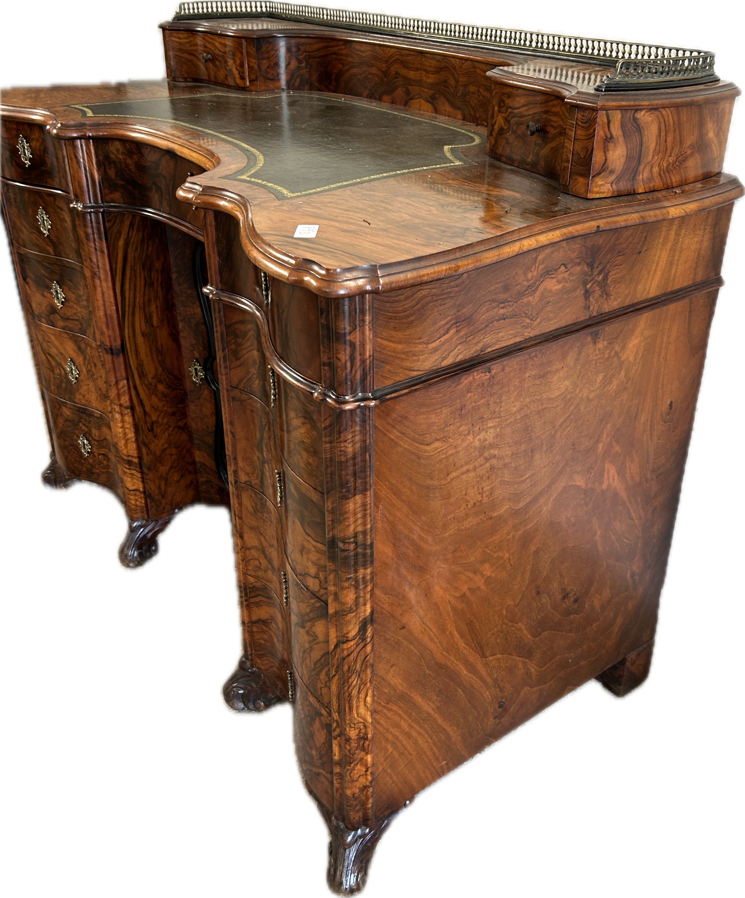 Reproduction of a 19th century Victorian walnut desk - Image 2 of 4