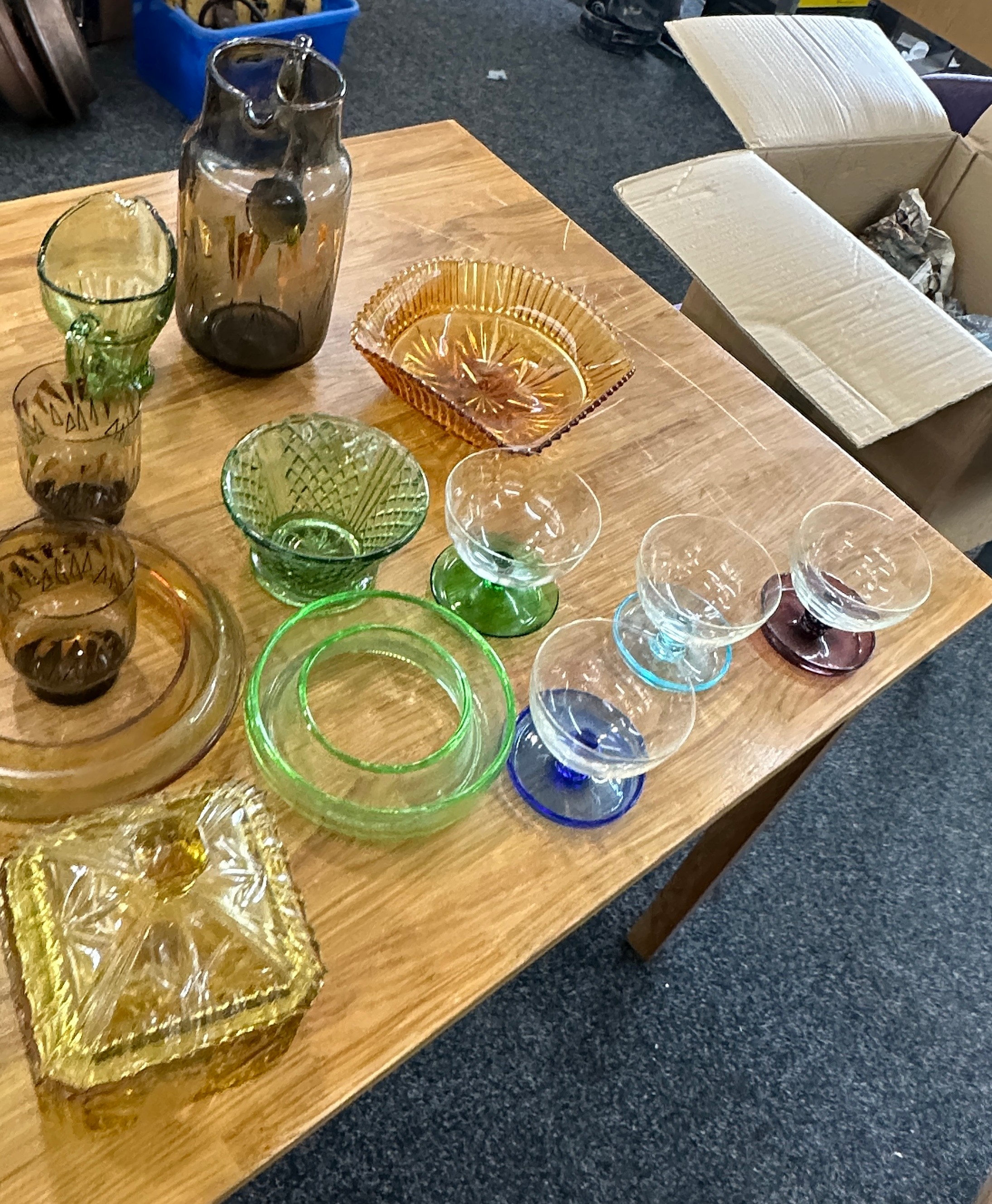 Selection of glassware to included coloured etc - Image 4 of 4