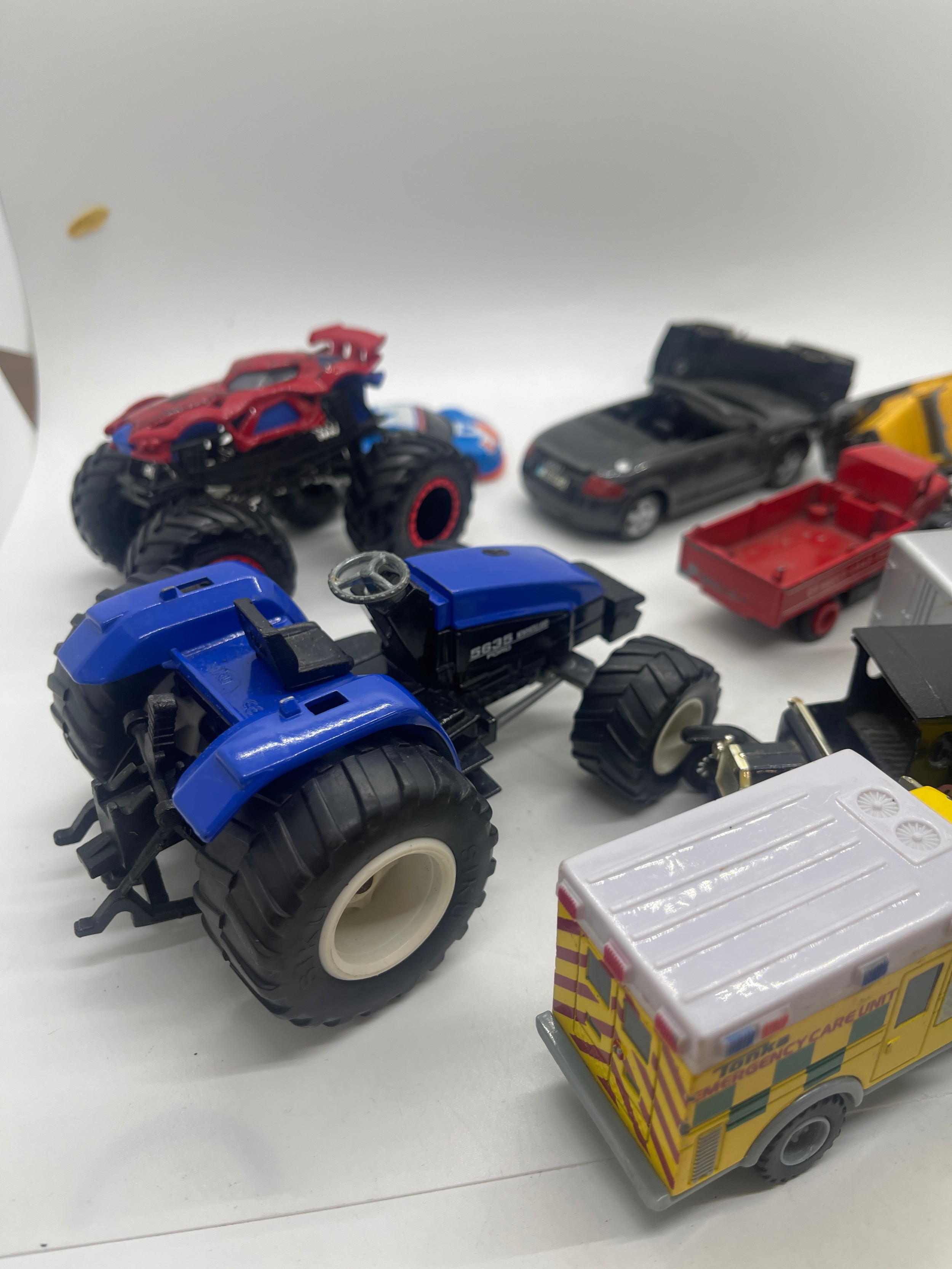 Selection of toy cars - Image 4 of 7