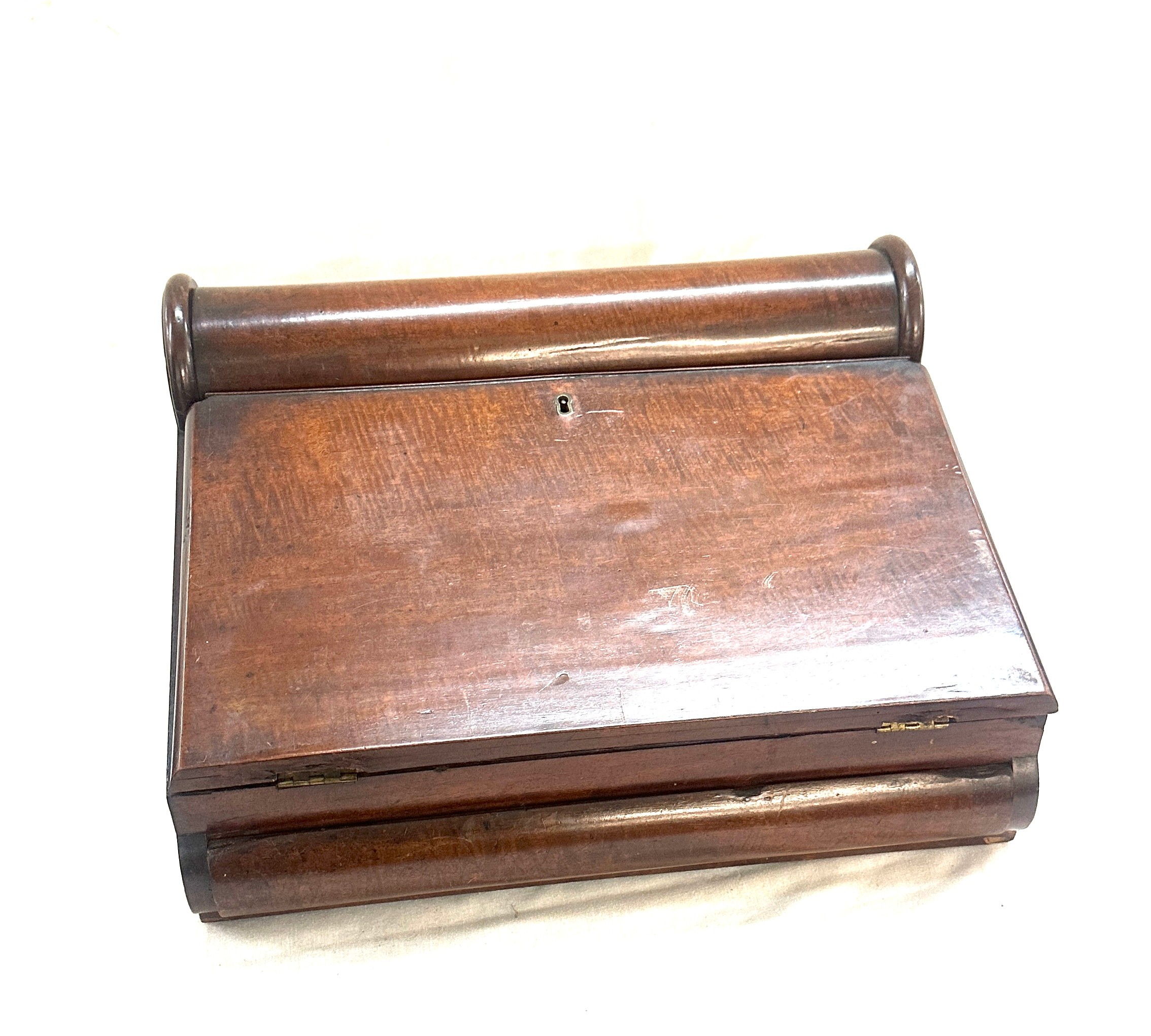 Vintage mahogany writing slope- hinge in need of repair. Measures approx 18 inches long, 9 tall - Bild 3 aus 3