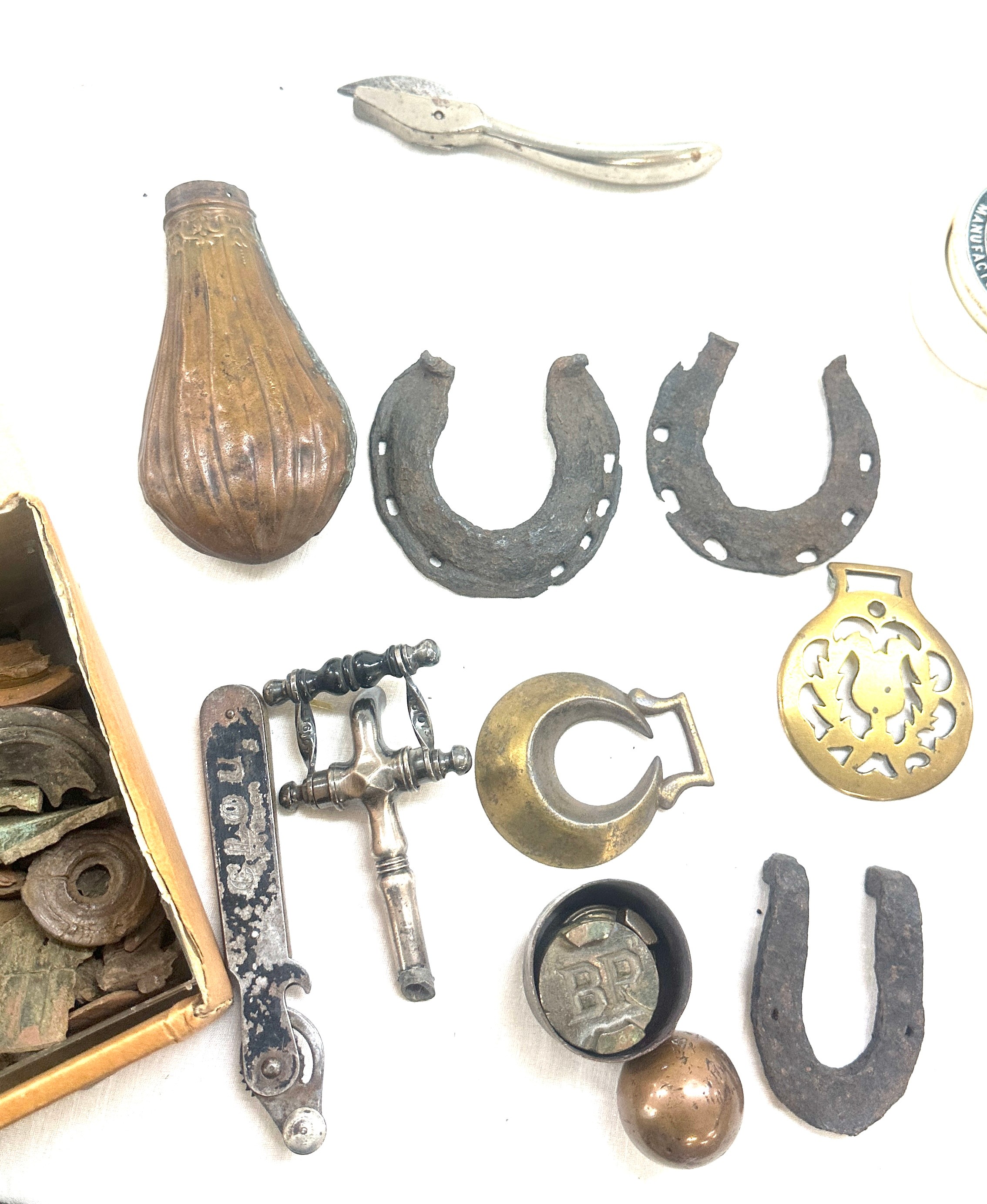 Selection of collectables includes vintage door knobs etc - Image 2 of 5