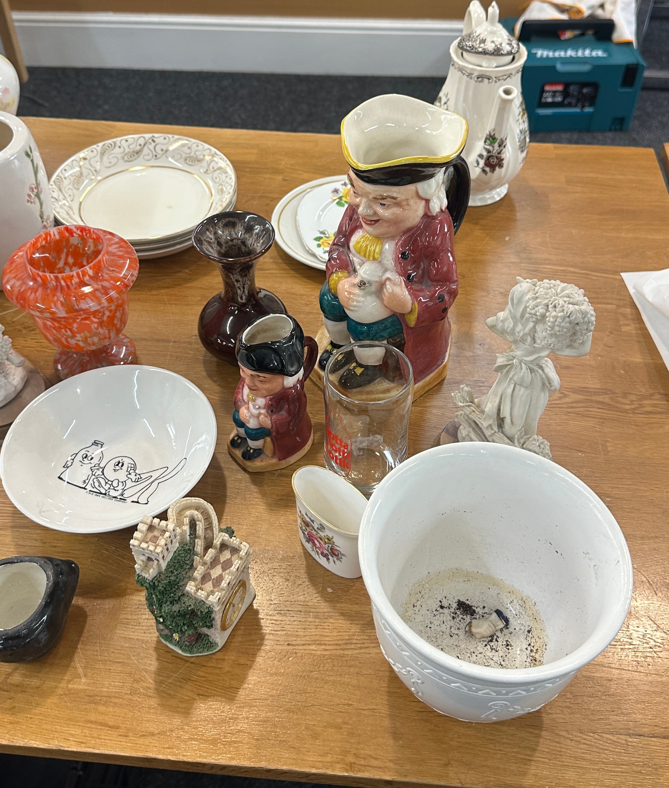 Selection of porcelain items and some glass to include vases, jugs, figures etc - Image 2 of 6