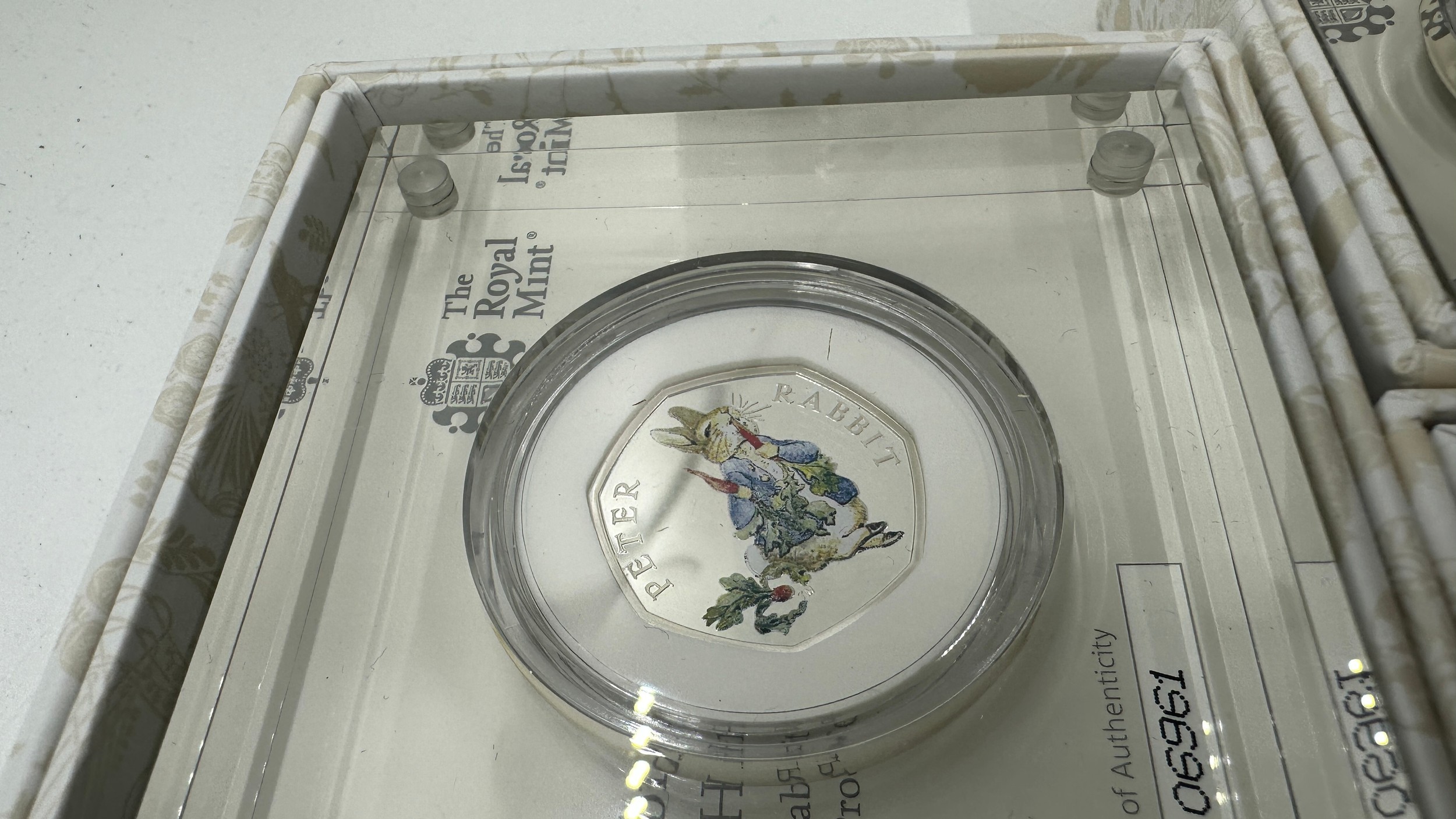 5 Boxed Beatrix potter Royal Mint picture 50ps - Bild 3 aus 10
