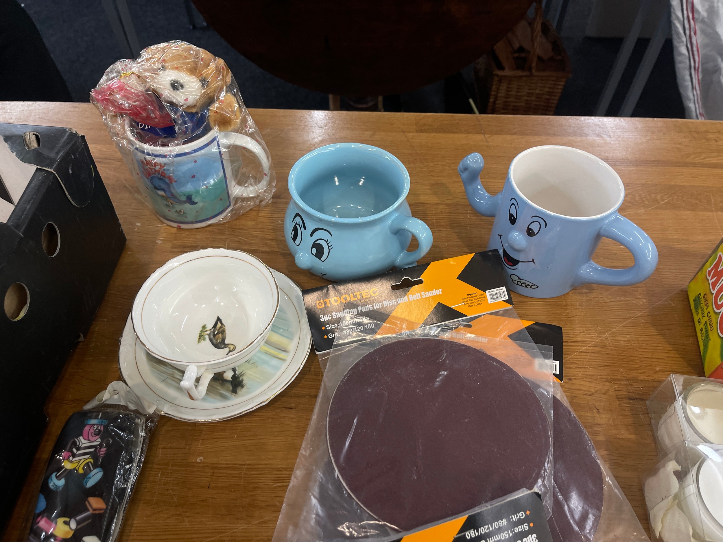 Large selection of miscellaneous includes mugs, new items etc - Image 2 of 13