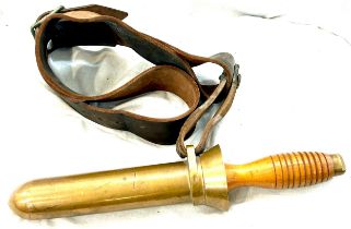 US Navy divers knife, brass mounted hilt with wooden grip ribbed for the upper part, brass