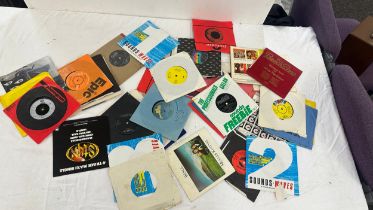 Selection of 45's to include Status Quo etc