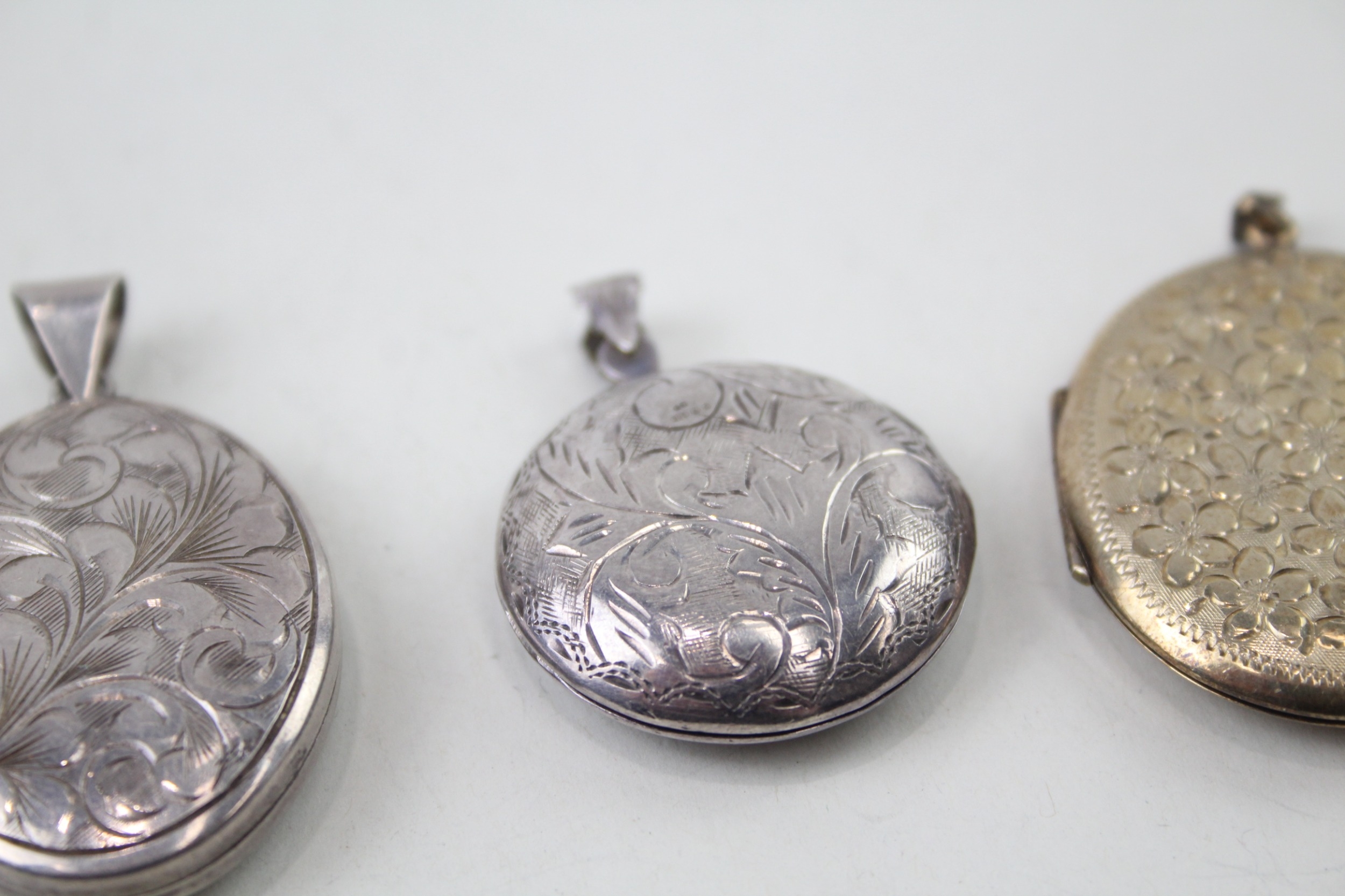 Collection of Sterling Silver Locket Pendants inc. 22ct Gold Plated x 3 34g - Image 3 of 5