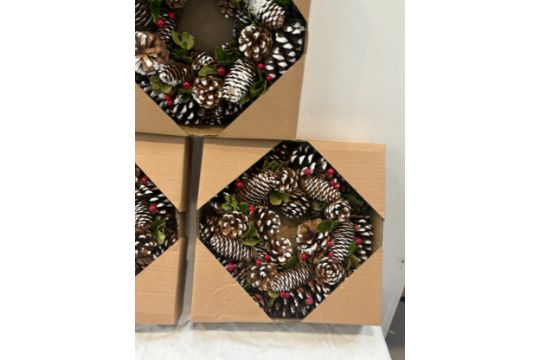 Three boxed Christmas wreaths 30cm diameter, brand new in boxes - Image 4 of 8