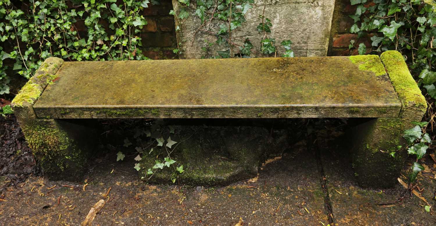 A stone church bench - Image 5 of 5