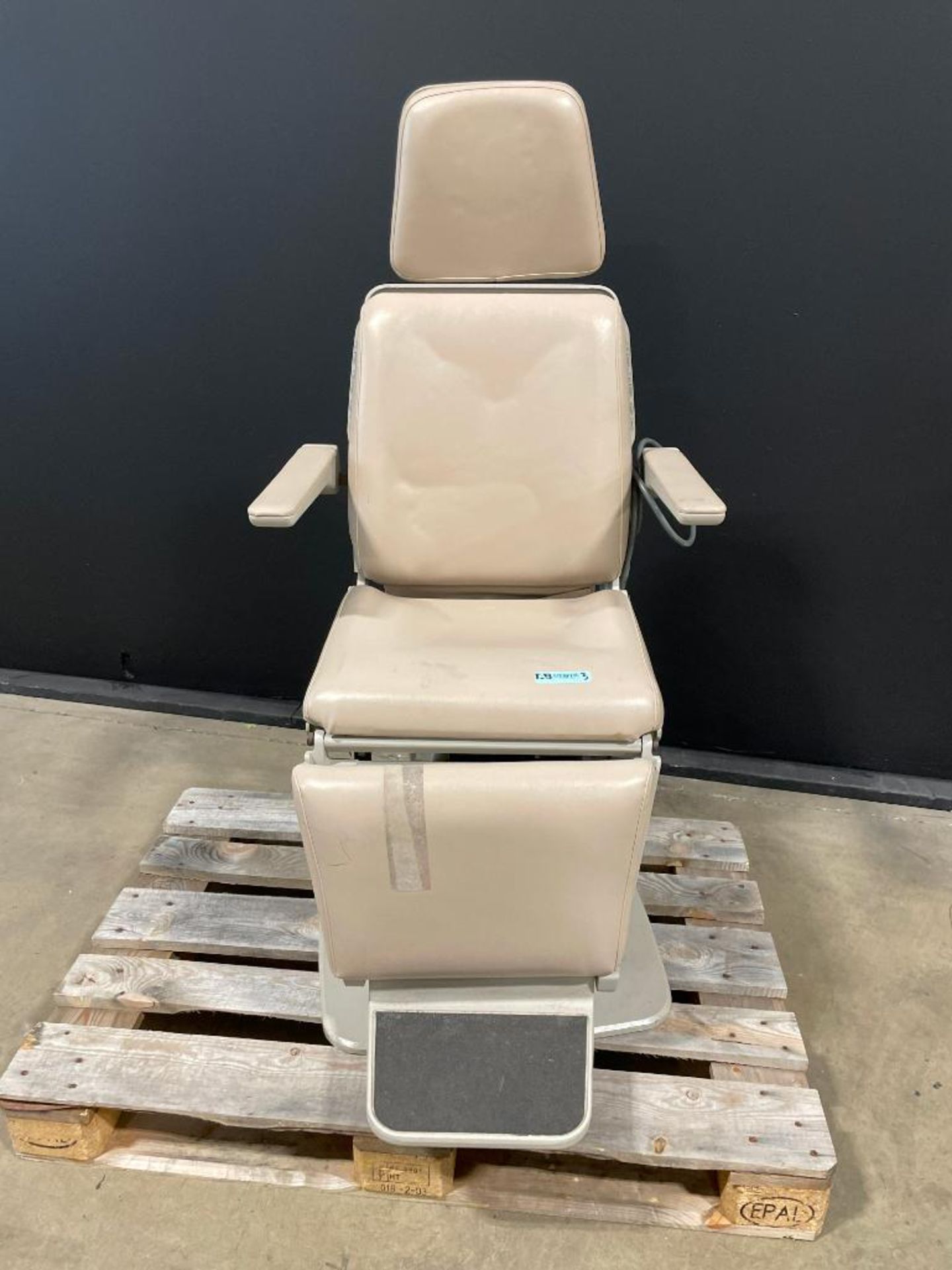 MIDMARK 491 POWER EXAM CHAIR