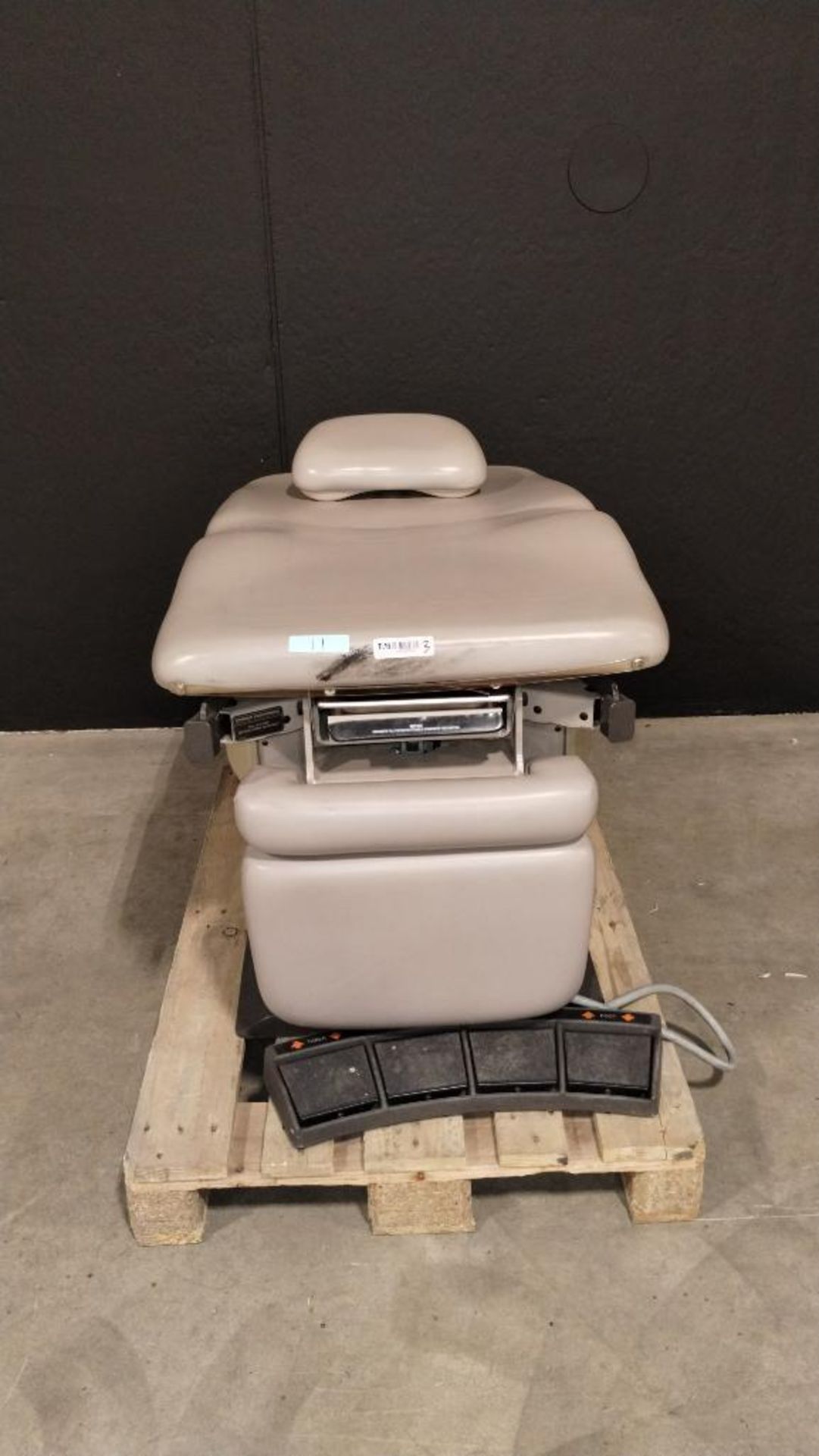 RITTER 75 EVOLUTION POWER EXAM CHAIR WITH FOOTSWITCH