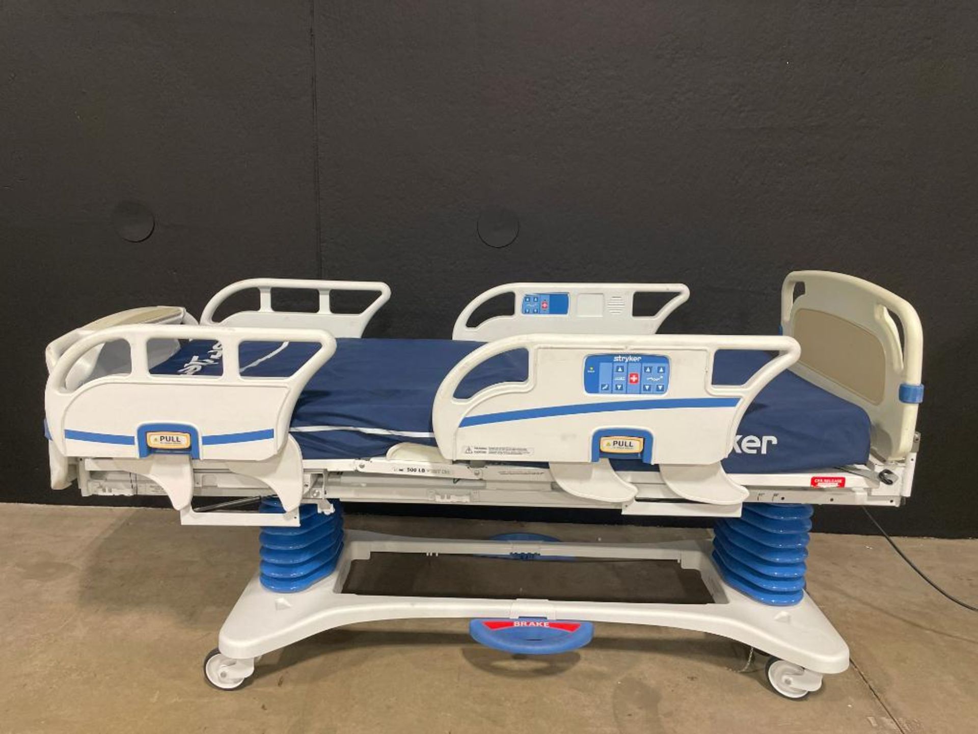 Stryker SECURE 3005 S3 HOSPITAL BED - Bild 3 aus 4