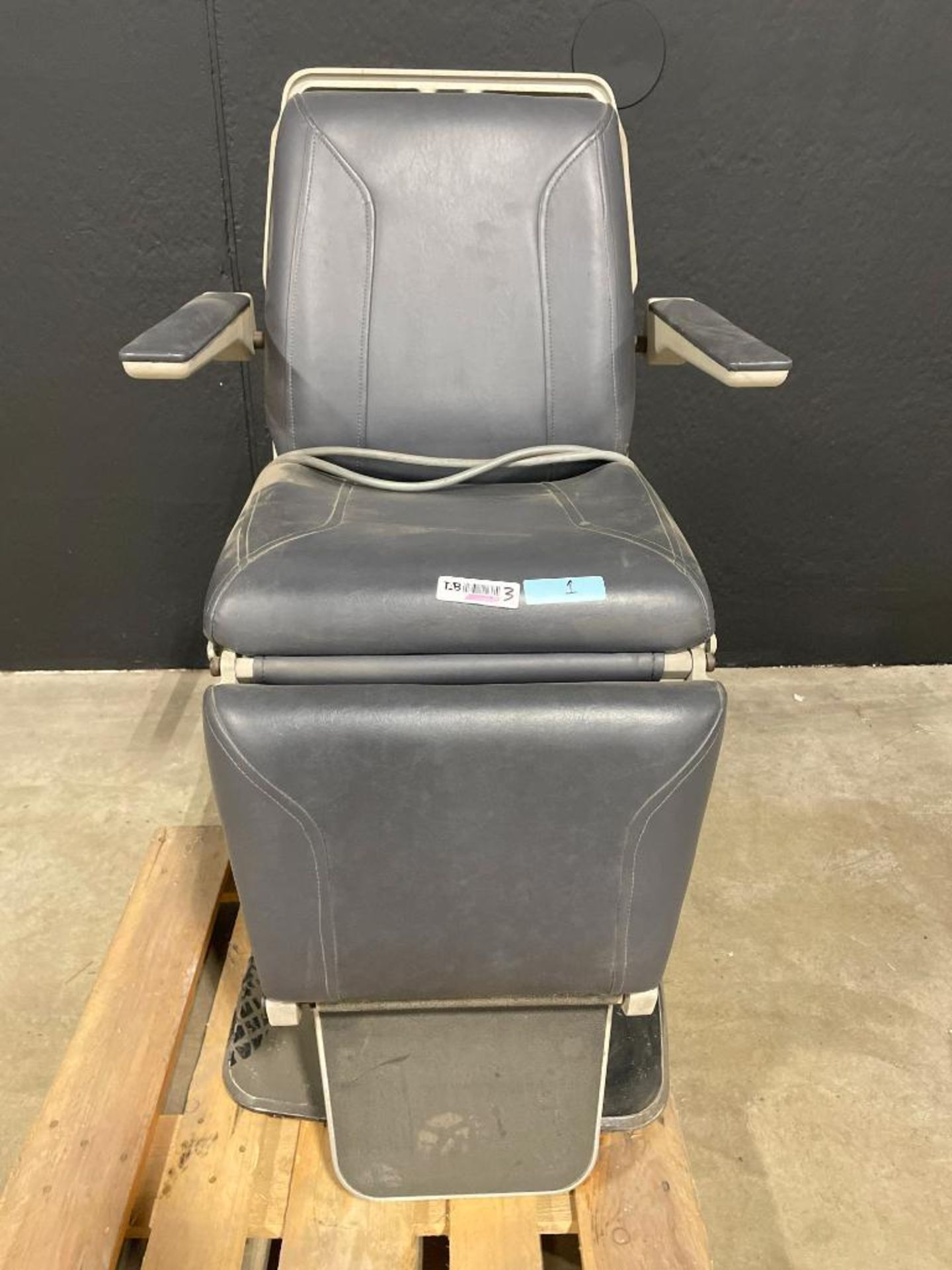 MIDMARK 491 POWER EXAM CHAIR