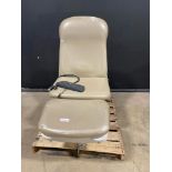 MIDMARK 646-001 POWER EXAM CHAIR WITH FOOTSWITCH