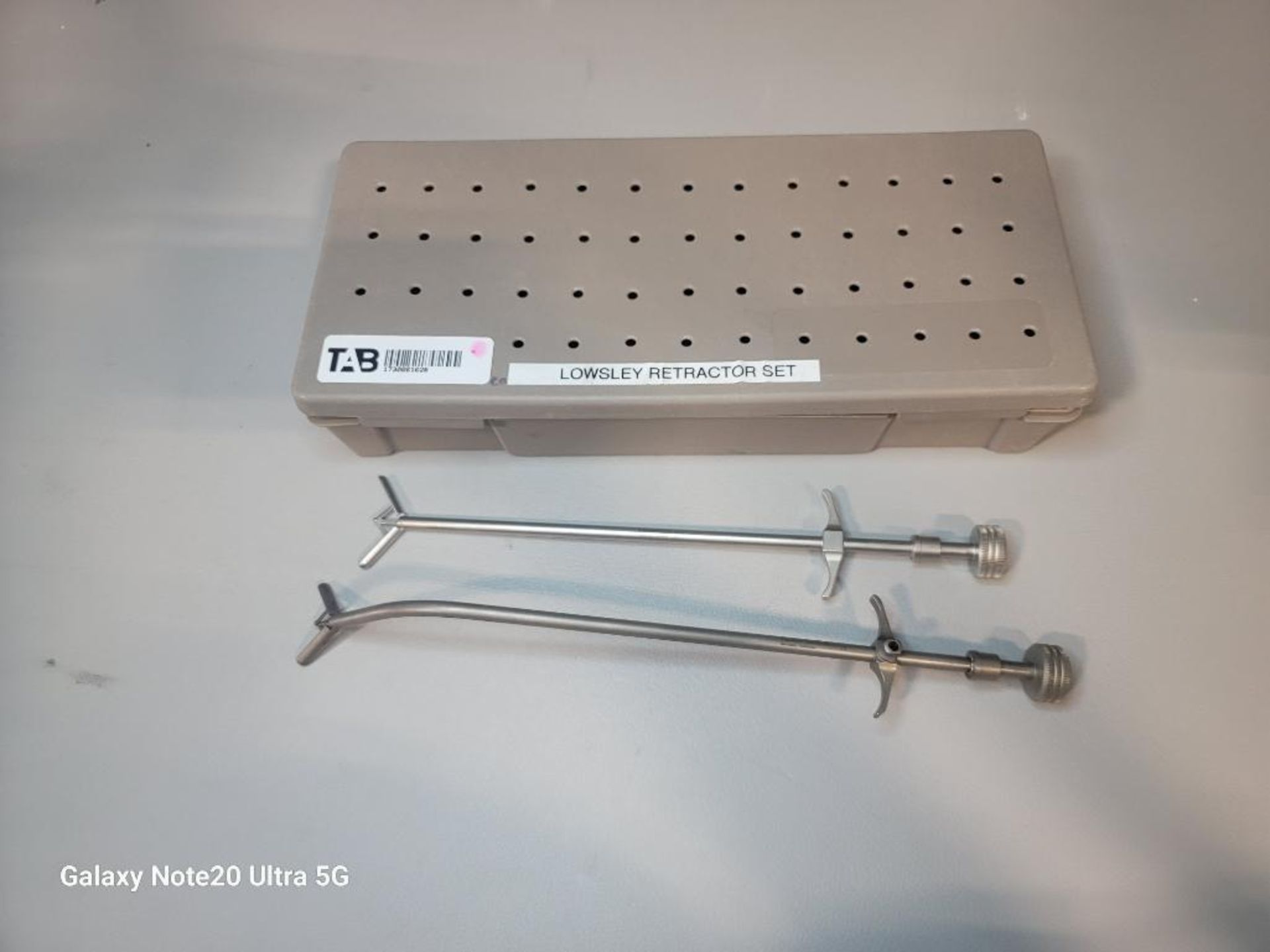 LOWSLEY LOWSLEY RETRACTOR SET - Image 2 of 2