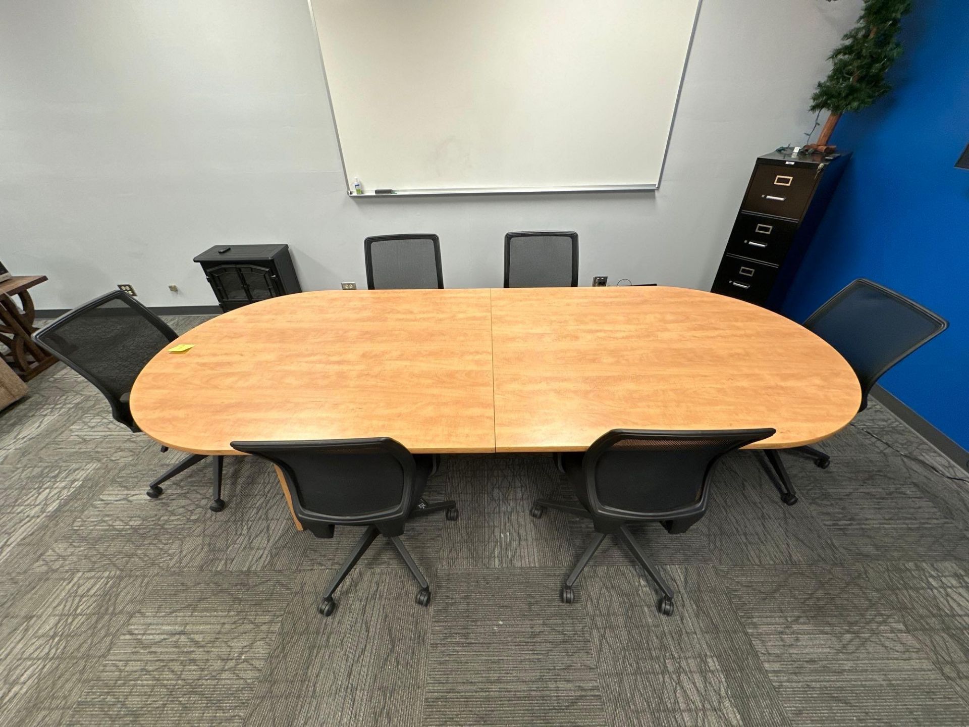 CONFERENCE ROOM TABLE WITH 6 ROLLING CHAIRS - Image 2 of 3