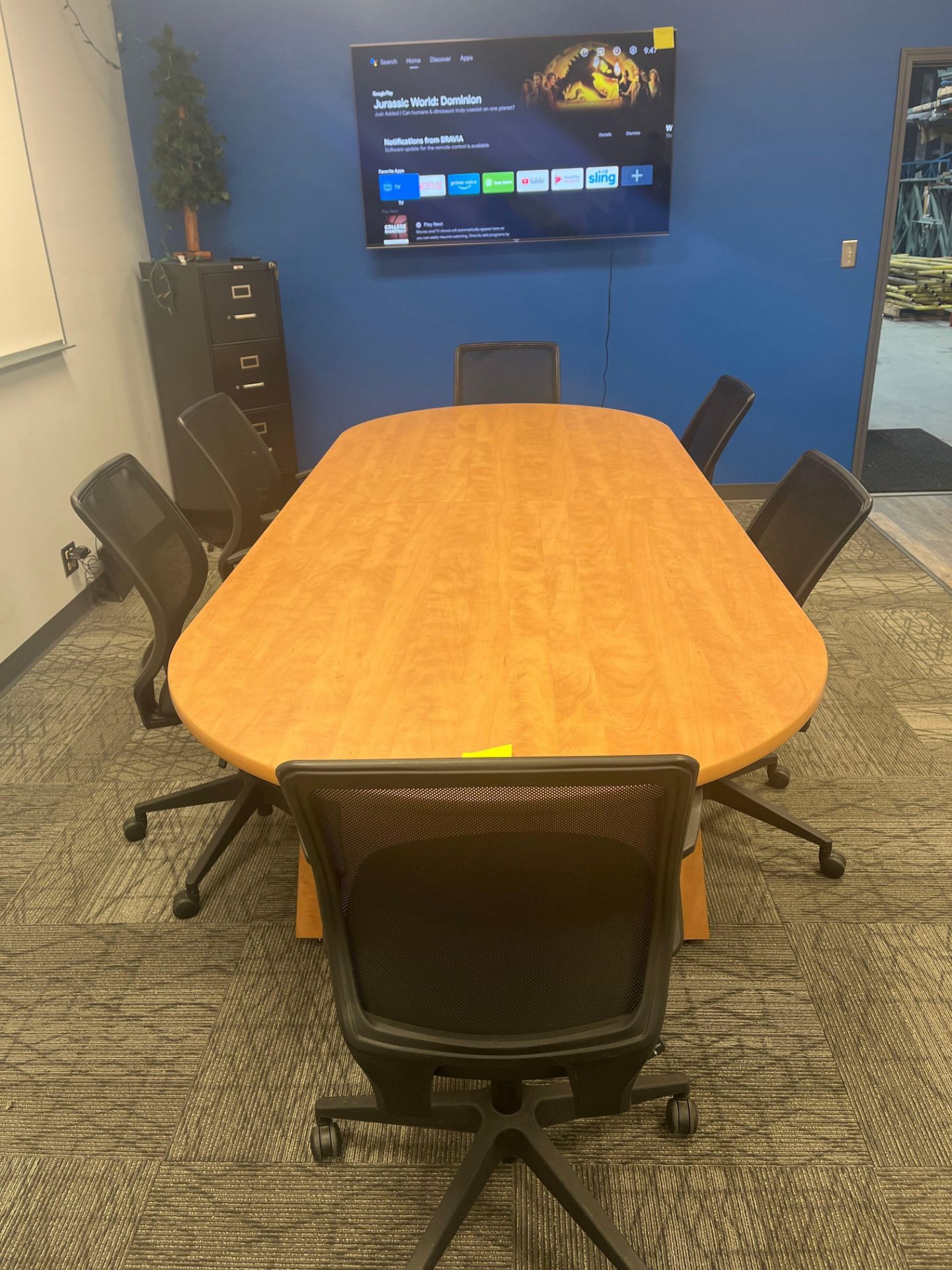 CONFERENCE ROOM TABLE WITH 6 ROLLING CHAIRS - Image 3 of 3