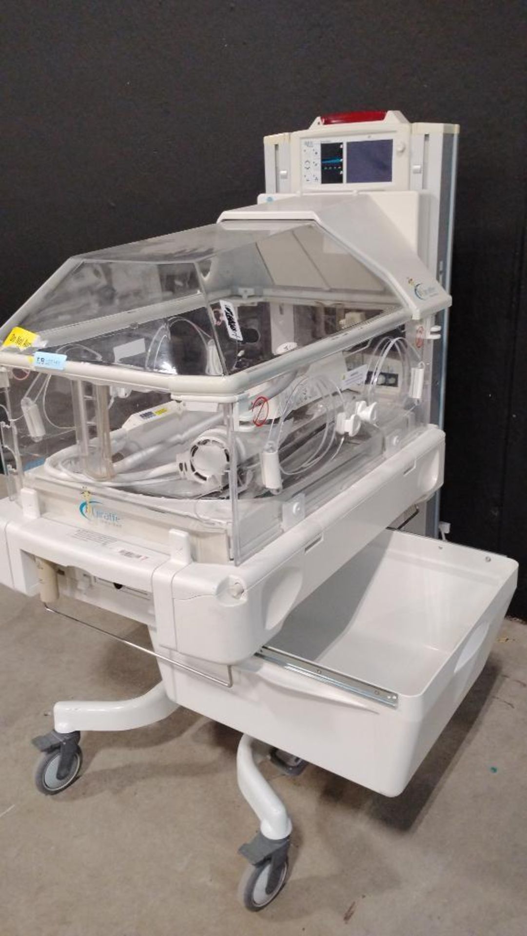 OHMEDA GIRAFFE OMNIBED INFANT INCUBATOR - Image 2 of 4