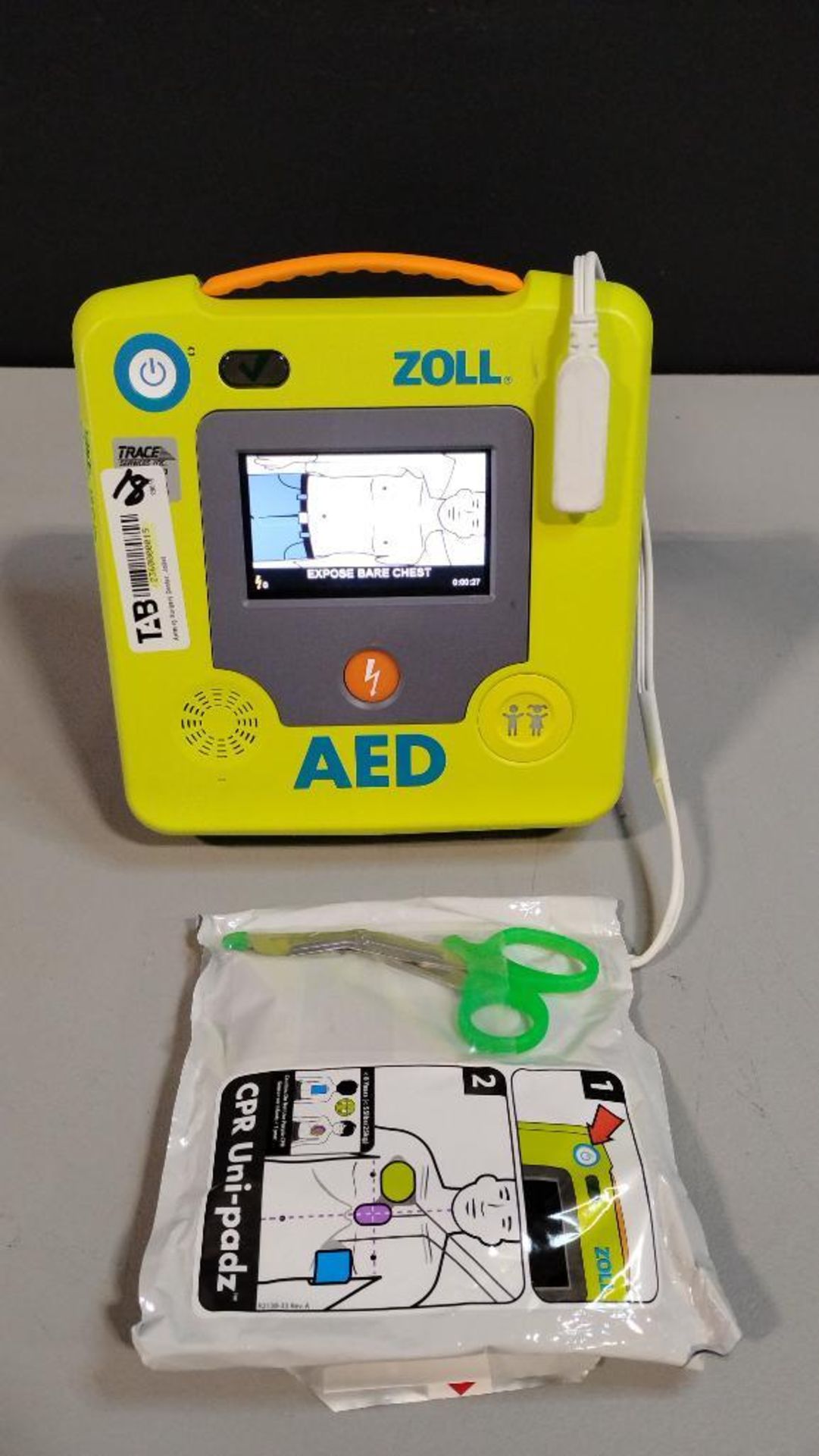 ZOLL AED 3 DEFIBRILLATOR