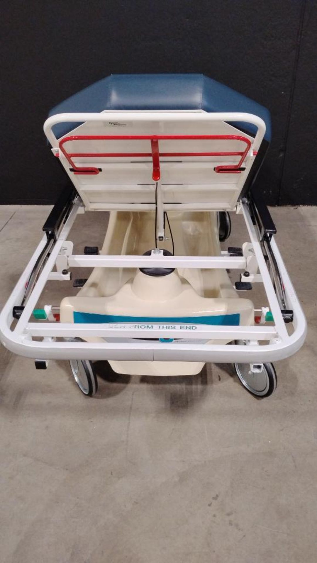 FHC MOBILE CARE LINE STRETCHER - Image 2 of 2