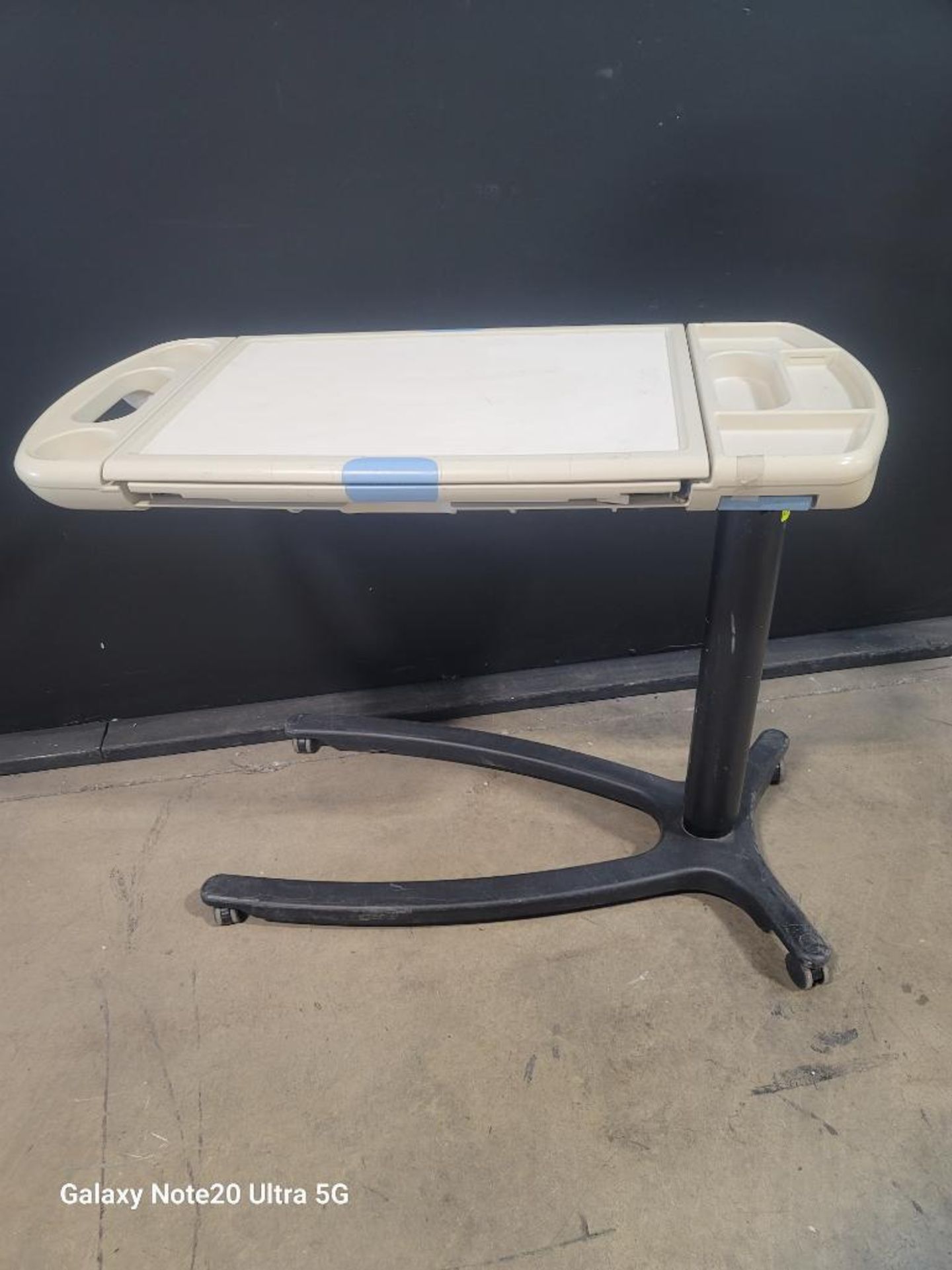 HILL-ROM P636A OVERBED TABLE - Image 2 of 3